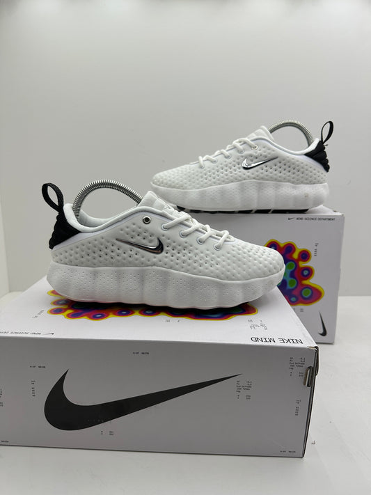 Nike Mind White & Black