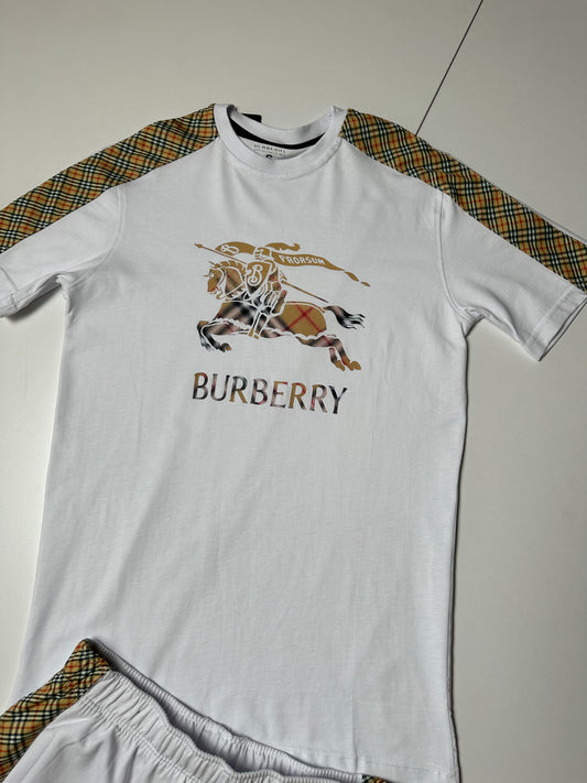 SÚPER PACK VERANO CONJUNTO BURBERRY + NIKE TN ALL BLACK 🔥 UNIDADES LIMITADAS ‼️