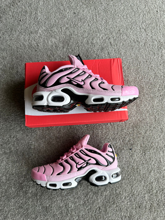 NIKE TN PINK 🩷