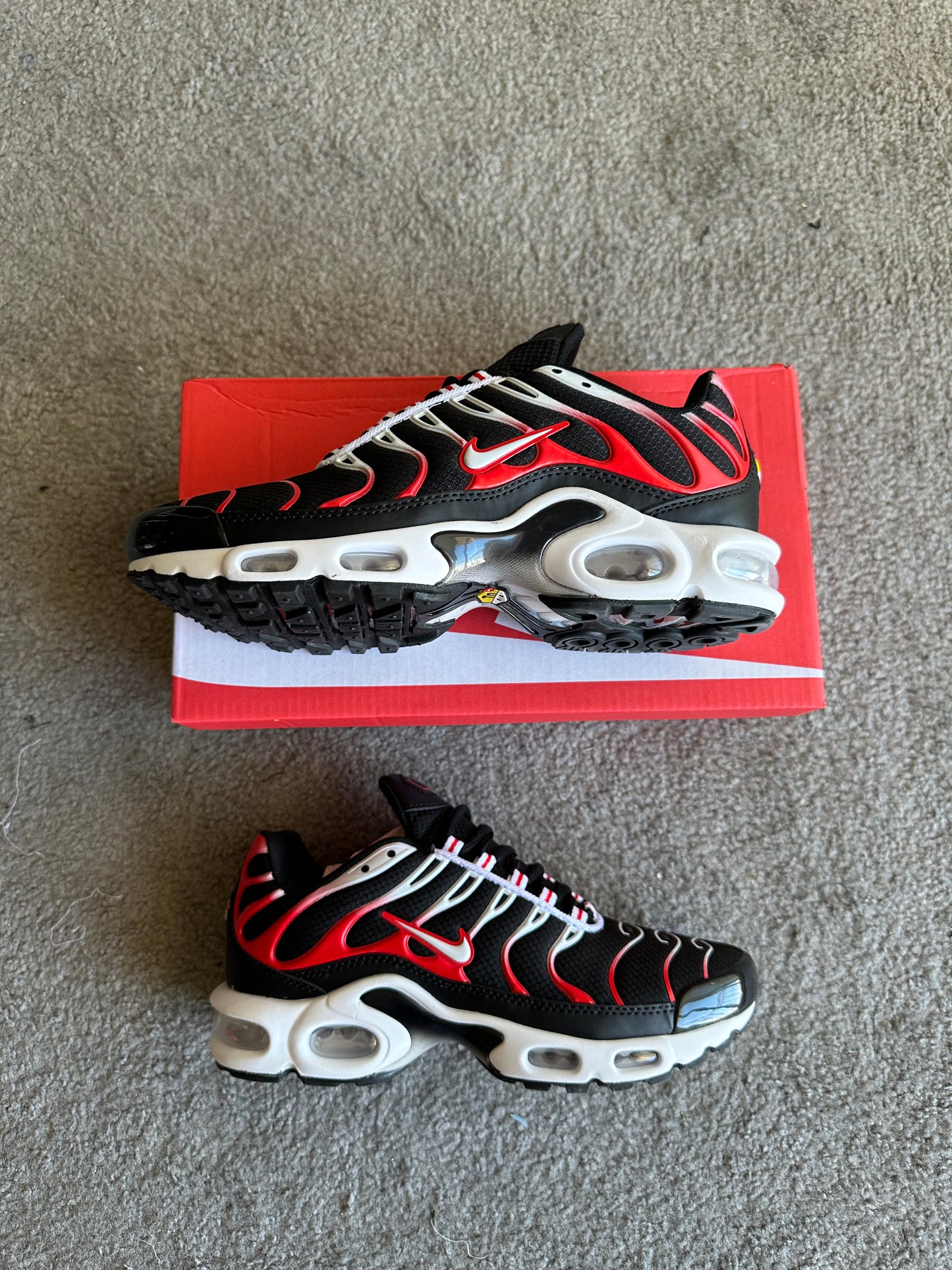 NIKE TN BLACK/RED 🔴⚫️