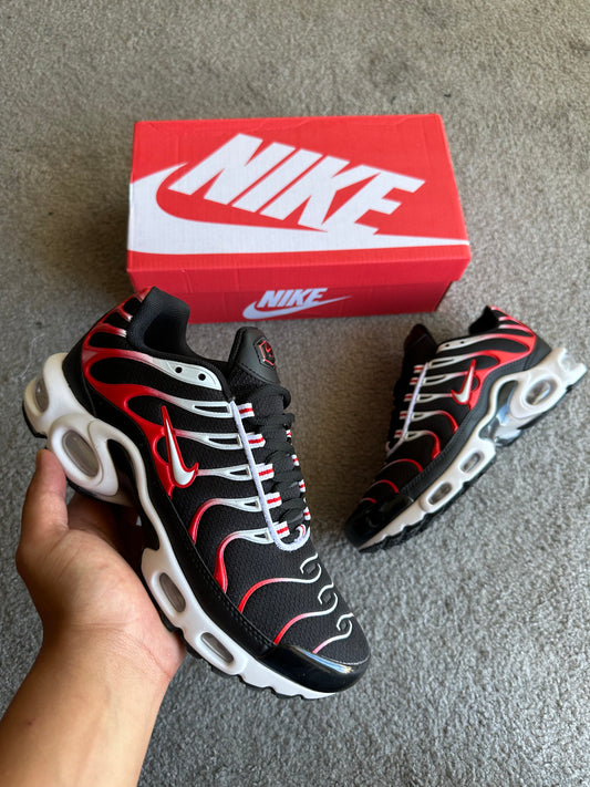 NIKE TN BLACK/RED 🔴⚫️