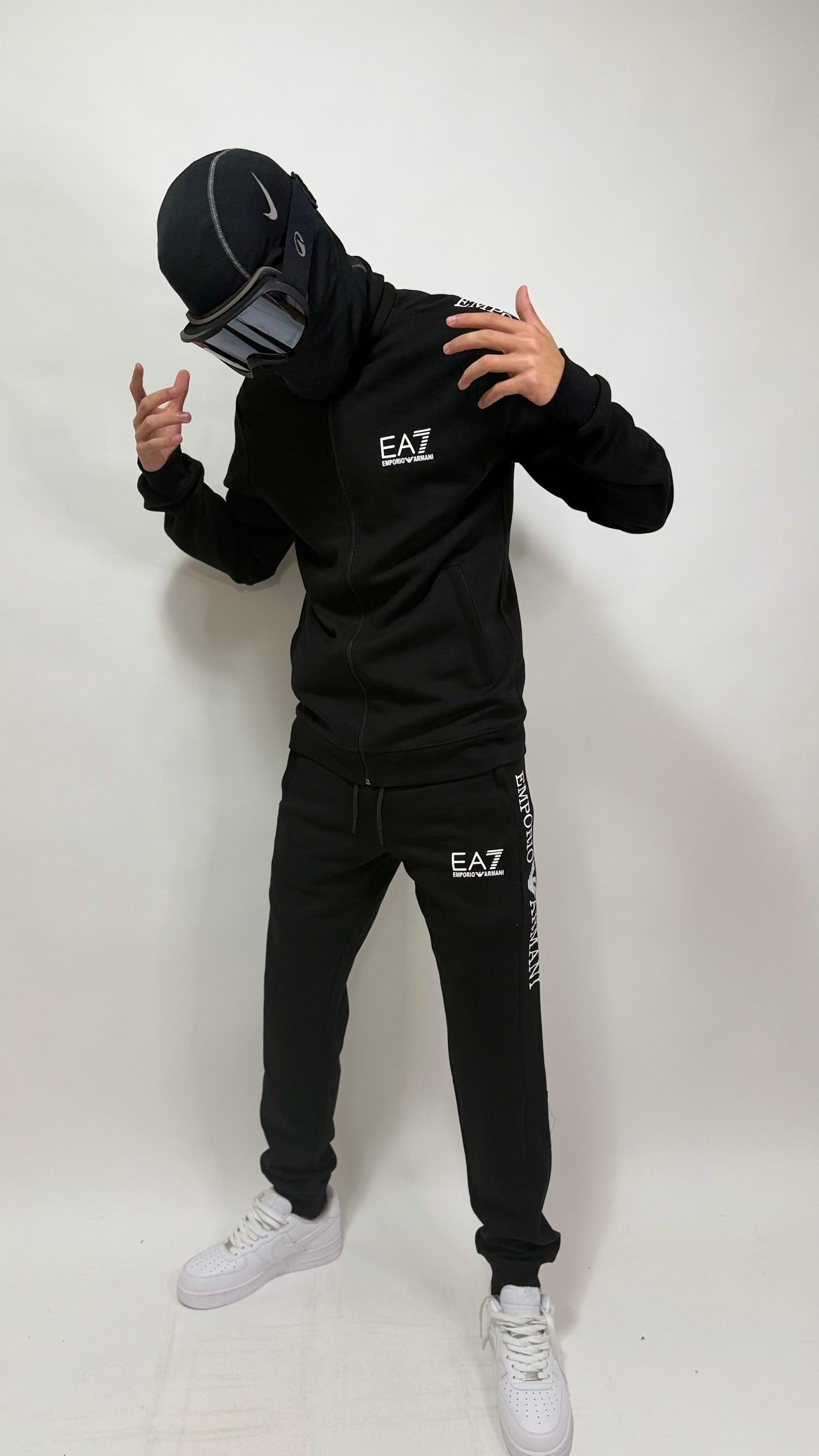 CHANDAL EMPORIO ARMANI EA7 🔥 ALTA CALIDAD 1.1 ✅ ALGODÓN 100% 😍 UNIDADES LIMITADAS ‼️