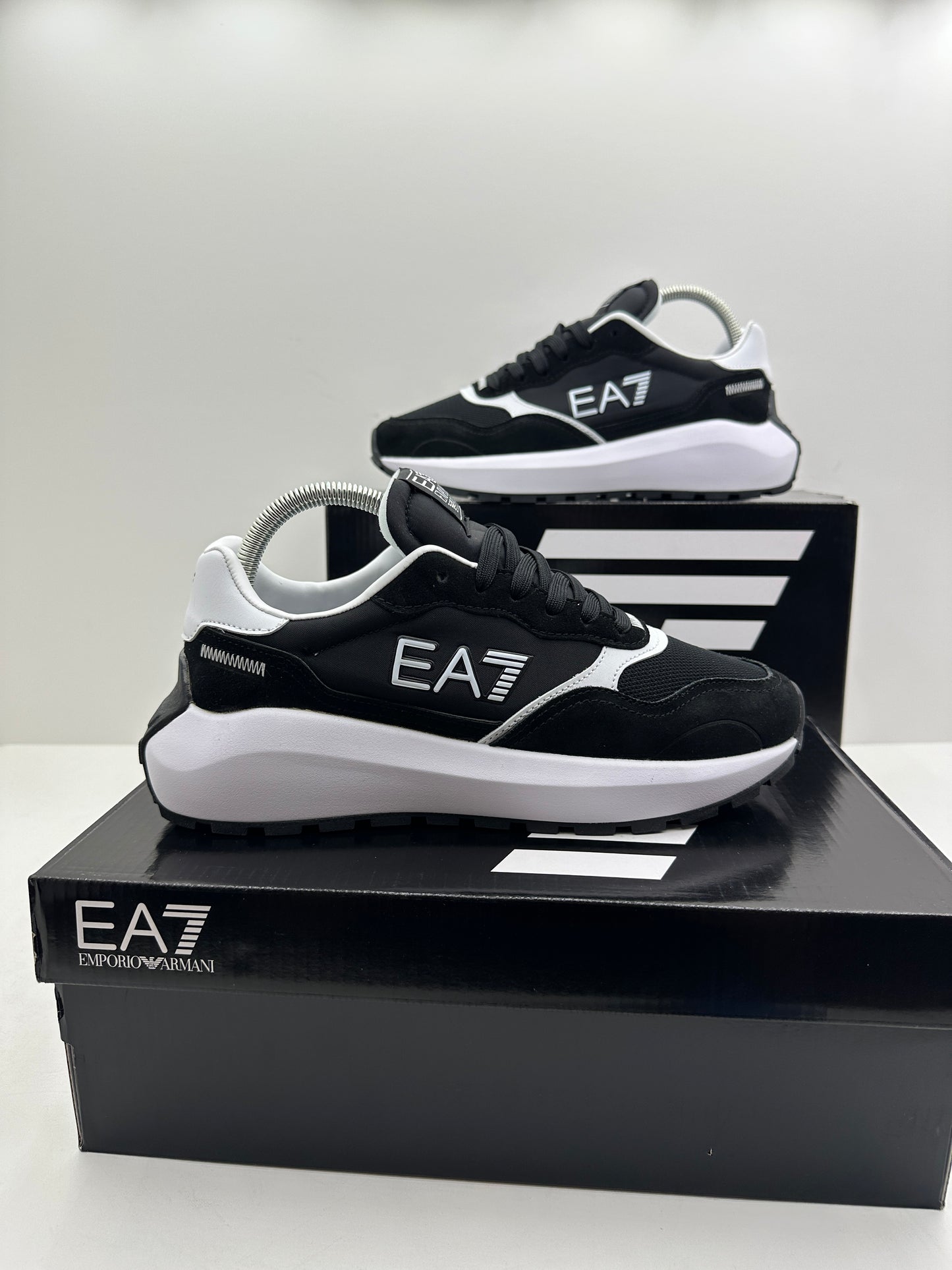 Zapatilla EA7 White & Black