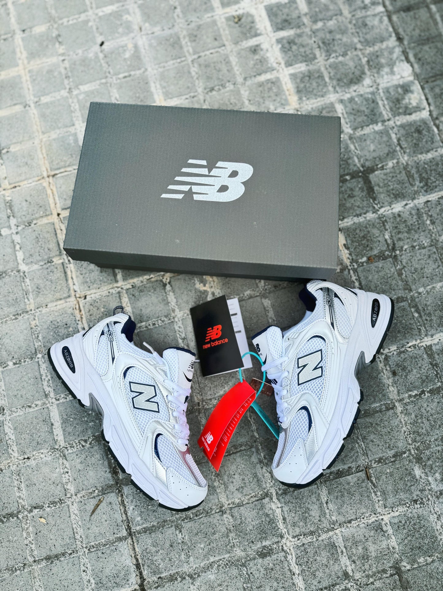 NEW BALANCE 530