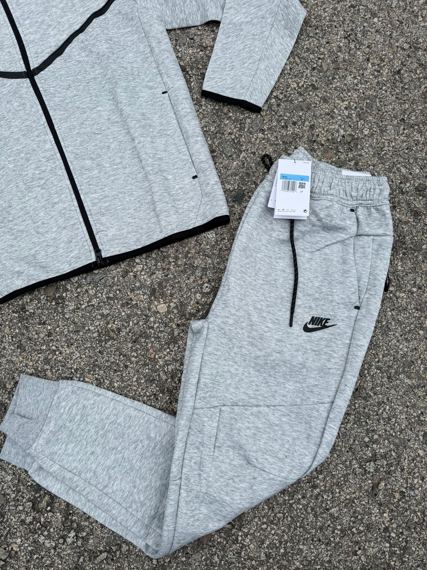 NIKE TECH 2026 ALL GREY 🔥 UNIDADES LIMITADAS ‼️ CALIDAD G5 😍 LA MEJOR DEL MERCADO ✅ IDÉNTICO AL ORIGINAL 🥵 UNIDADES LIMITADAS 🔥
