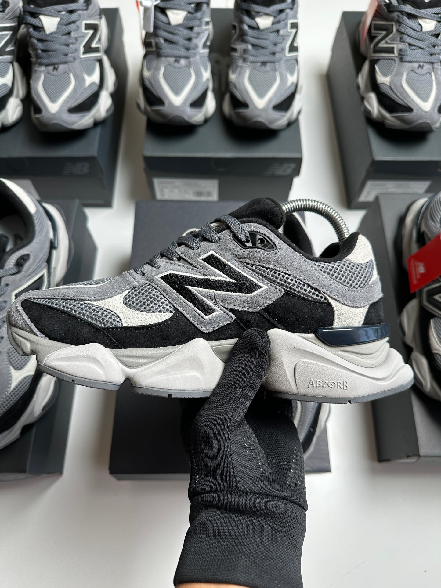 NEW BALANCE 9060