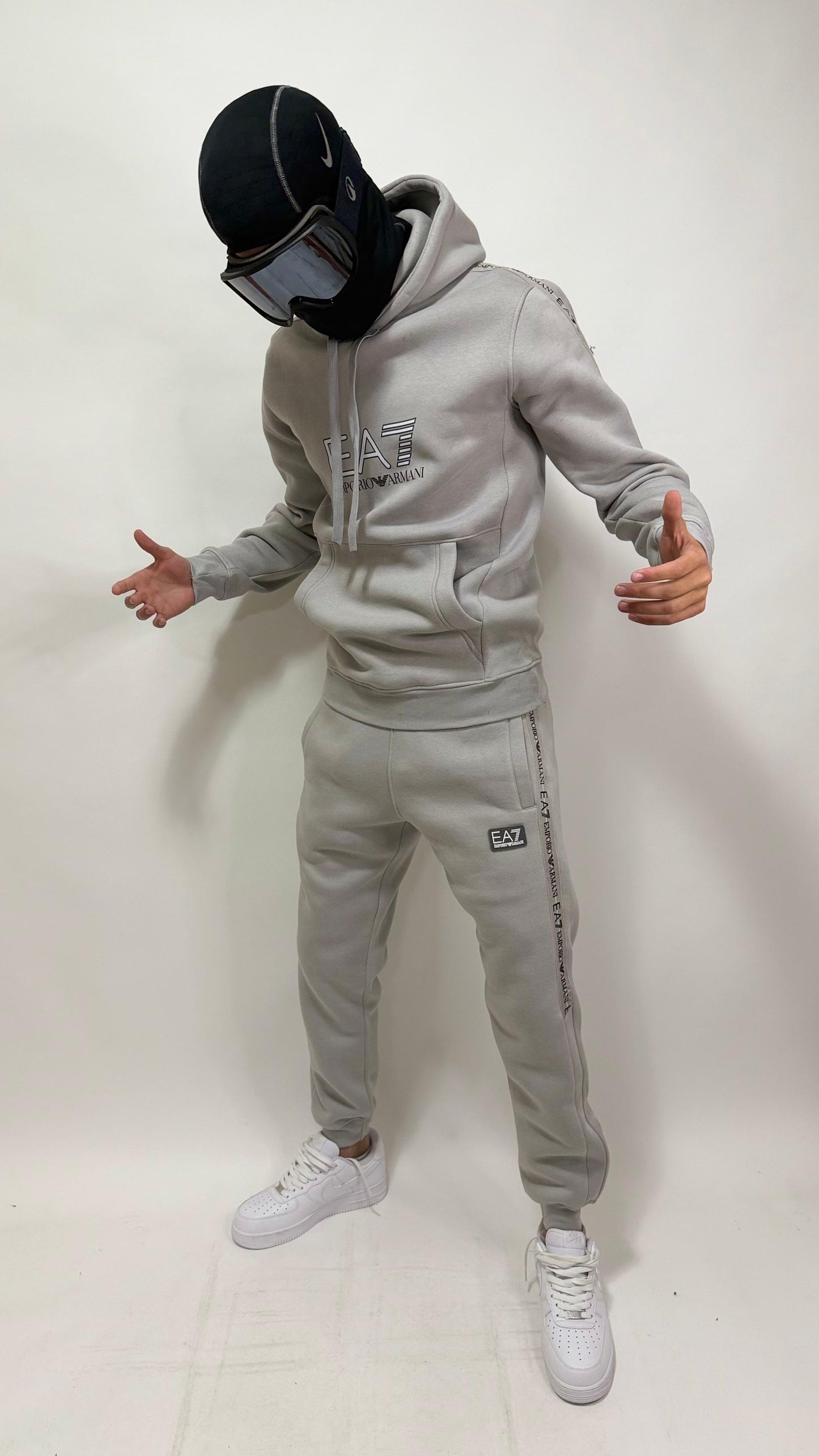 CHANDAL EMPORIO ARMANI EA7 🔥 ALTA CALIDAD 1.1 ✅ ALGODÓN 100% 😍 UNIDADES LIMITADAS ‼️