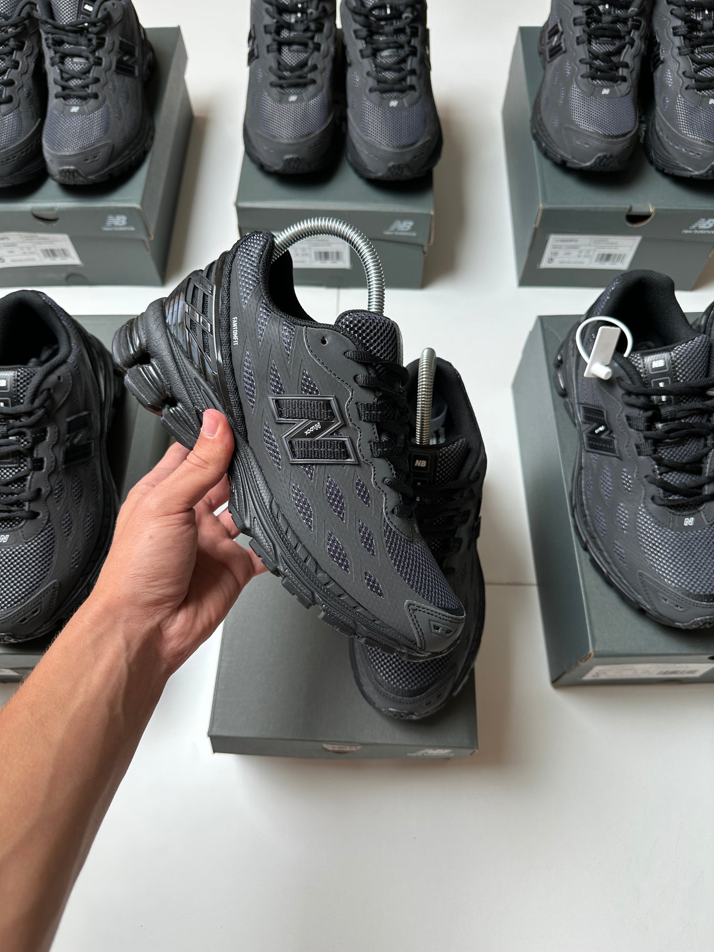 Zapatilla New Balance All Black