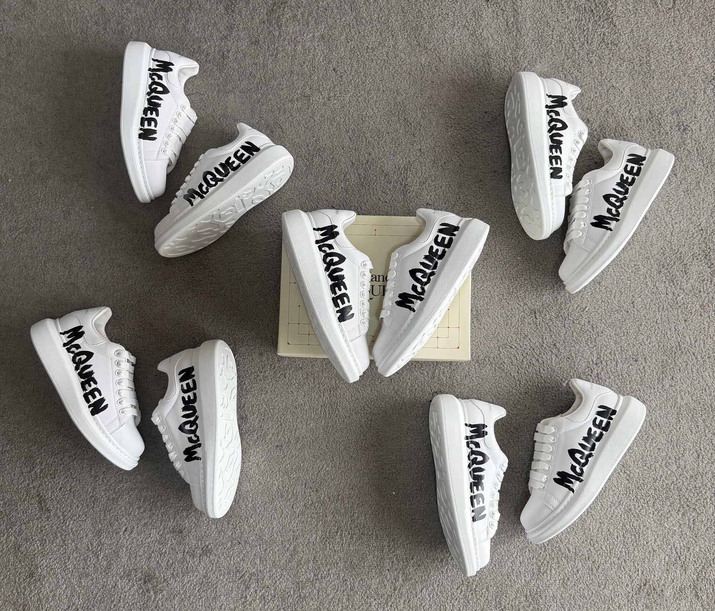 Alexander McQueen WHITE/BLACK 2025 🔥