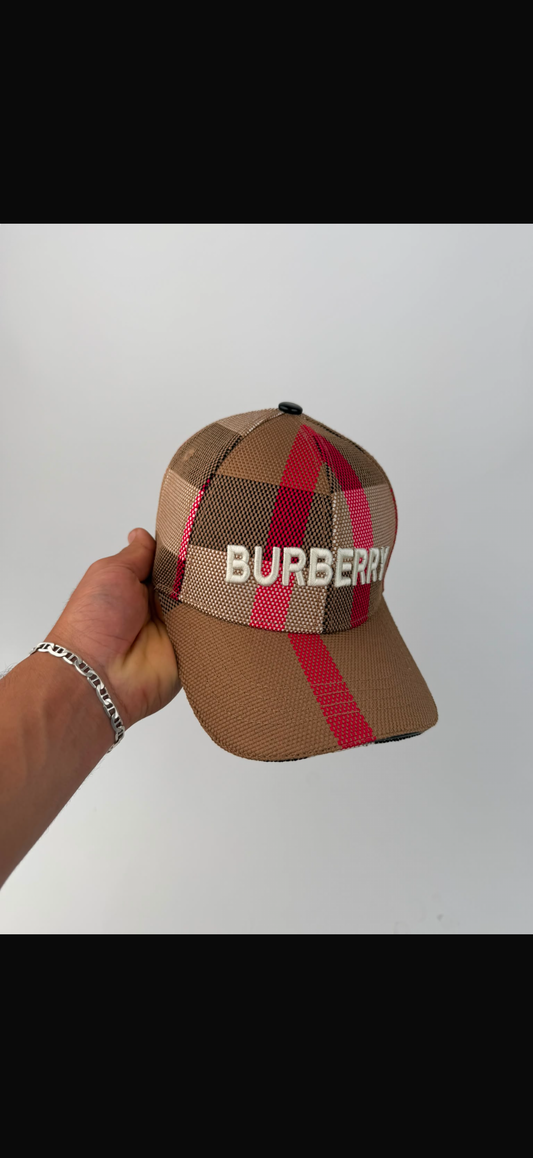 🔥 GORRA BURBERRY EXAGGERATED CHECK ✅ CALIDAD PREMIUM ‼️ UNIDADES LIMITADAS