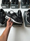 Zapatilla New Balance Black & White