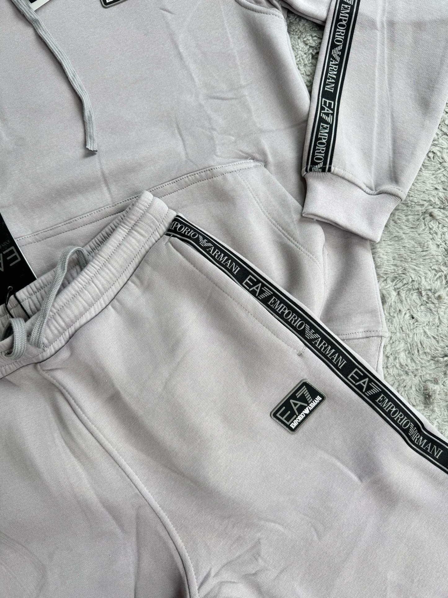 CHANDAL EMPORIO ARMANI EA7 🩶