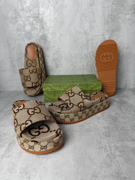 SANDALIAS GUCCI 2026 🔥 ALTA CALIDAD ✅ ESTILO ÚNICO 🚀 CON PLATAFORMA 🔝 UNIDADES LIMITADAS ‼️