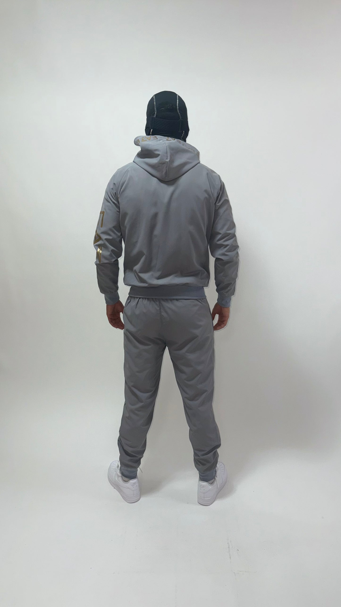 CHANDAL EMPORIO ARMANI EA7 GREY/GOLD 2025 🔥