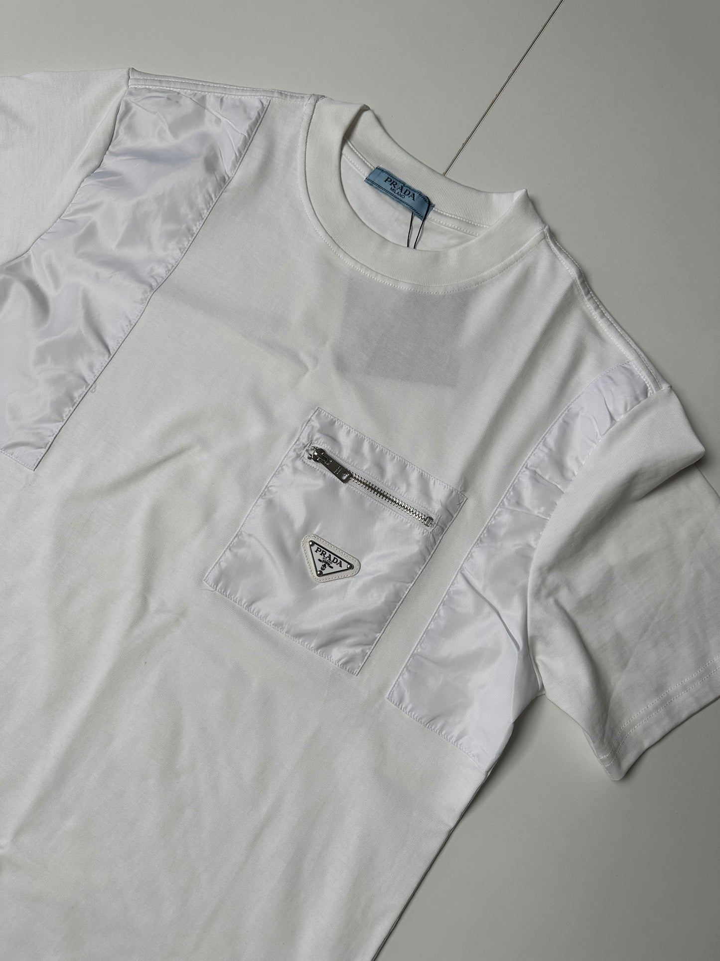 CAMISETA PRADA OVERSIZE 🔥 UNIDADES LIMITADAS ‼️ ALTA CALIDAD G5 🔝 MODELO 2026 ✅