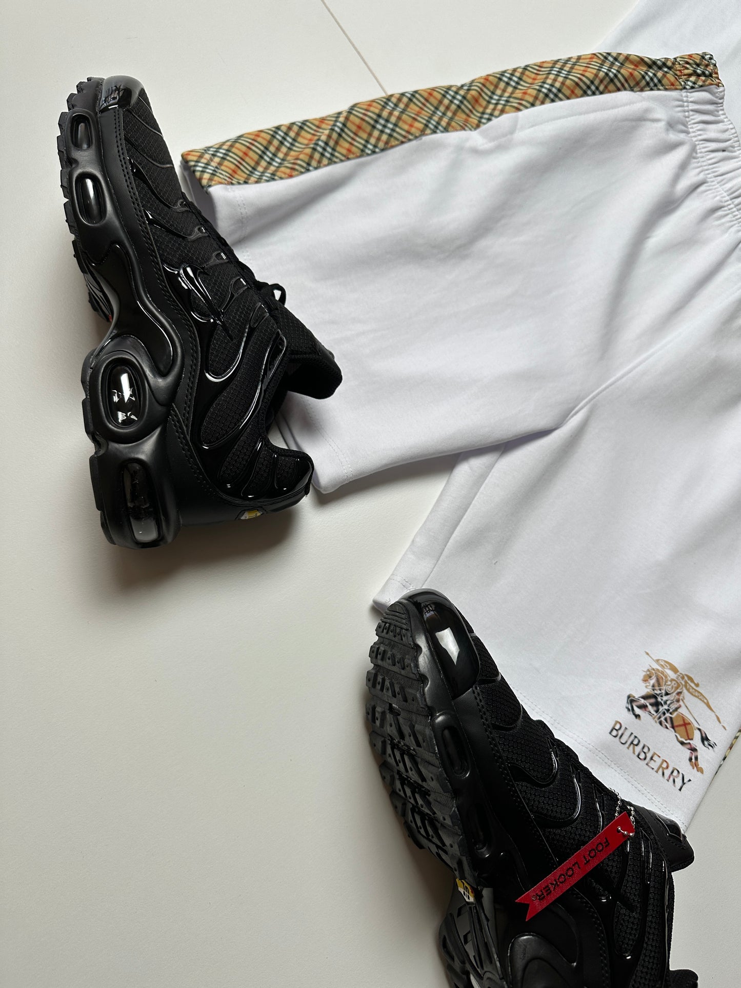 SÚPER PACK VERANO CONJUNTO BURBERRY + NIKE TN ALL BLACK 🔥 UNIDADES LIMITADAS ‼️