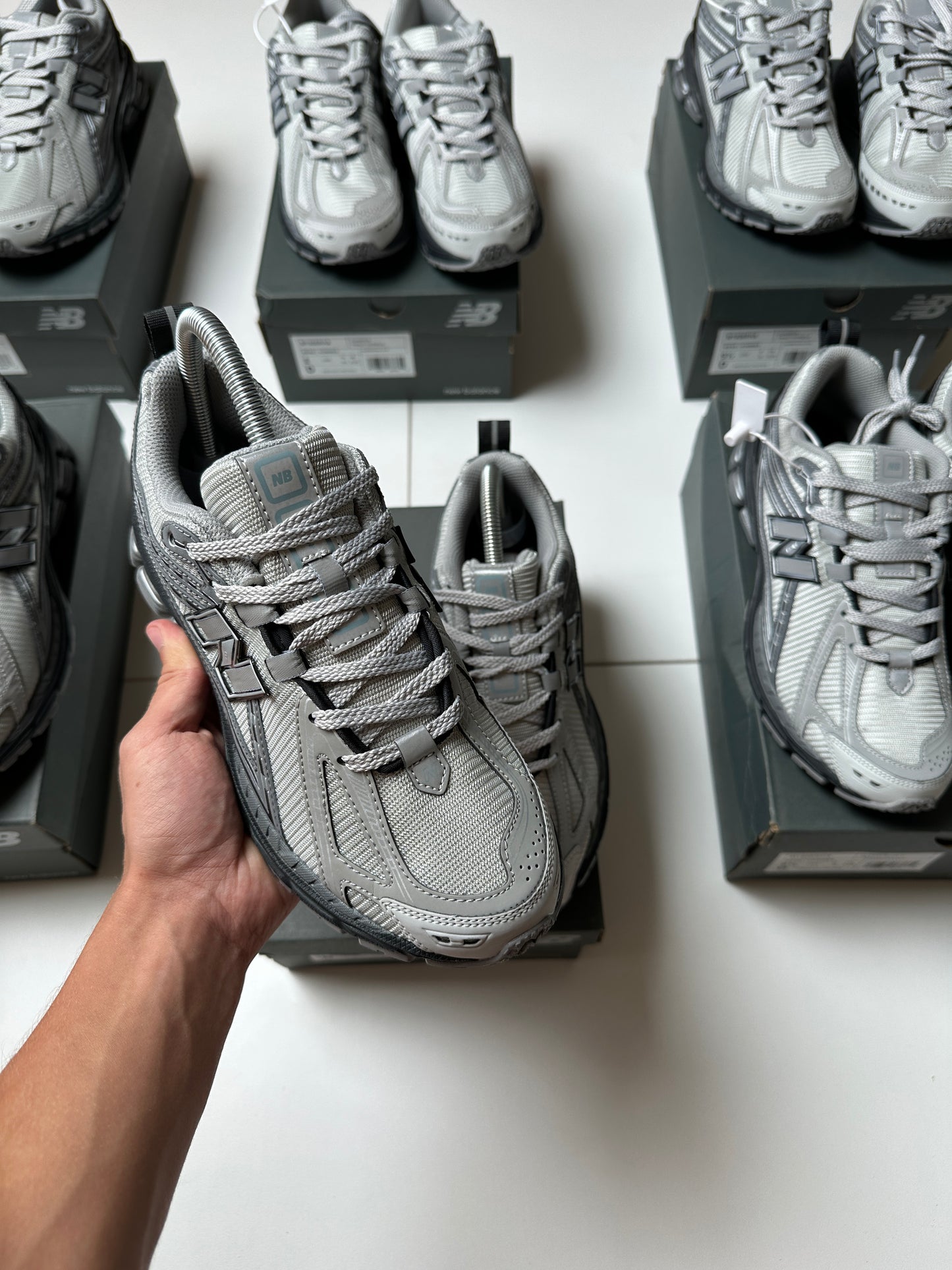 Zapatilla New Balance Grey