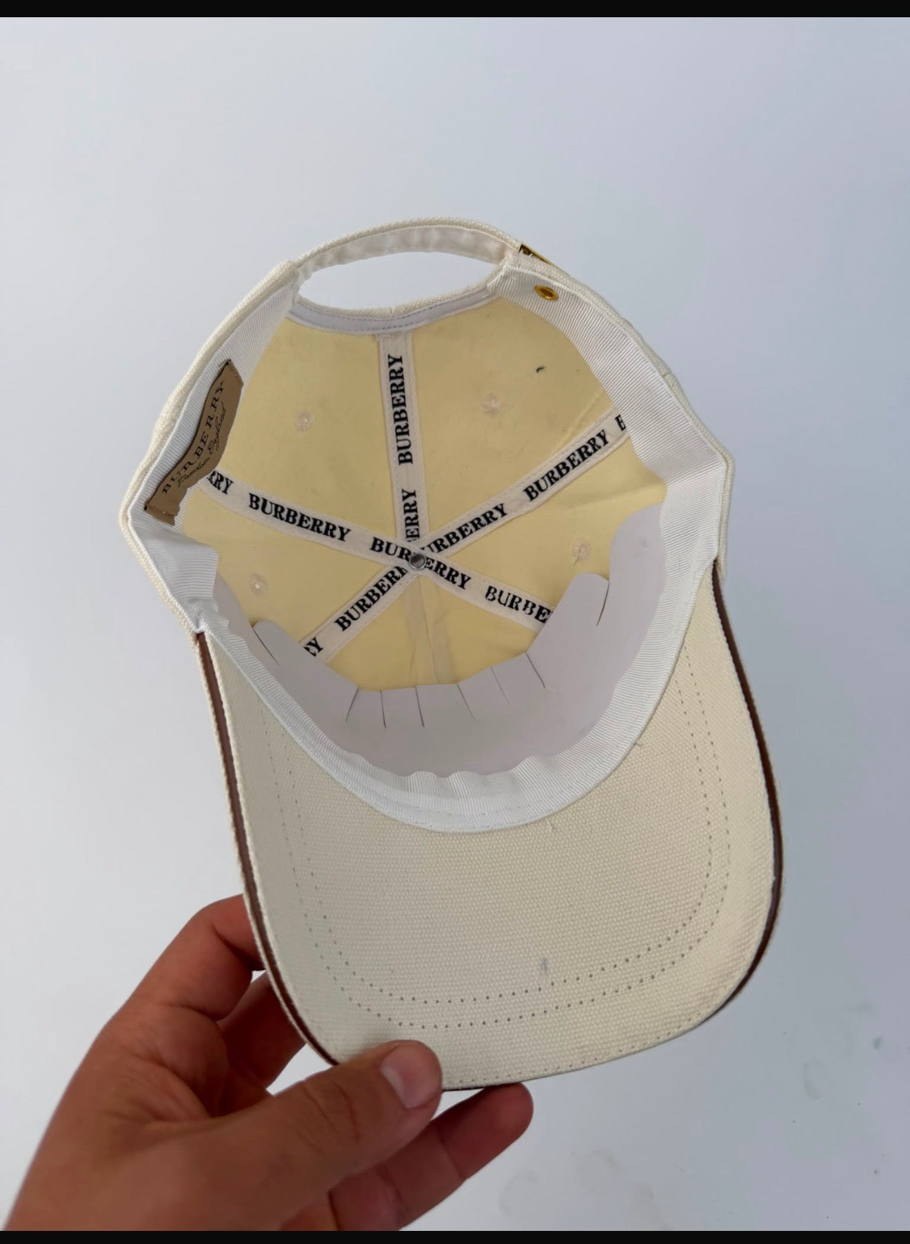 🔥 GORRA BURBERRY HORSEFERRY BEIGE ✅ CALIDAD PREMIUM ‼️ UNIDADES LIMITADAS