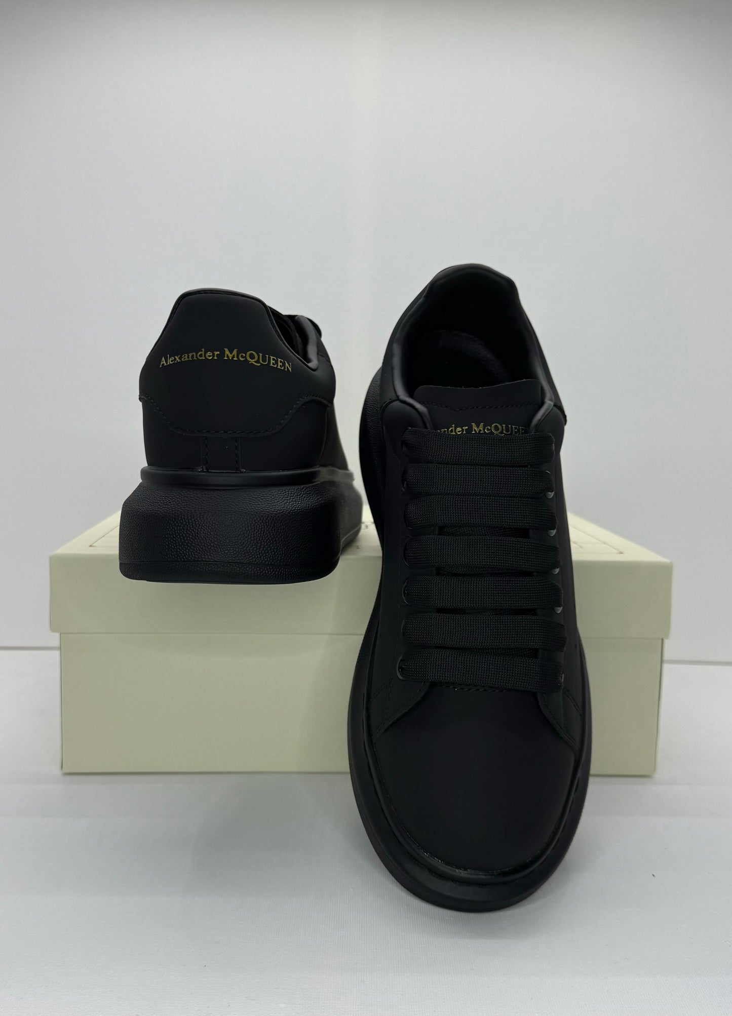 ALEXANDER MCQUEEN ALL BLACK 🖤