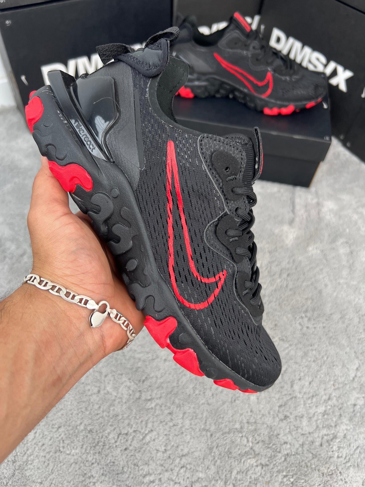 NIKE REACT VISION MX BLACK/RED