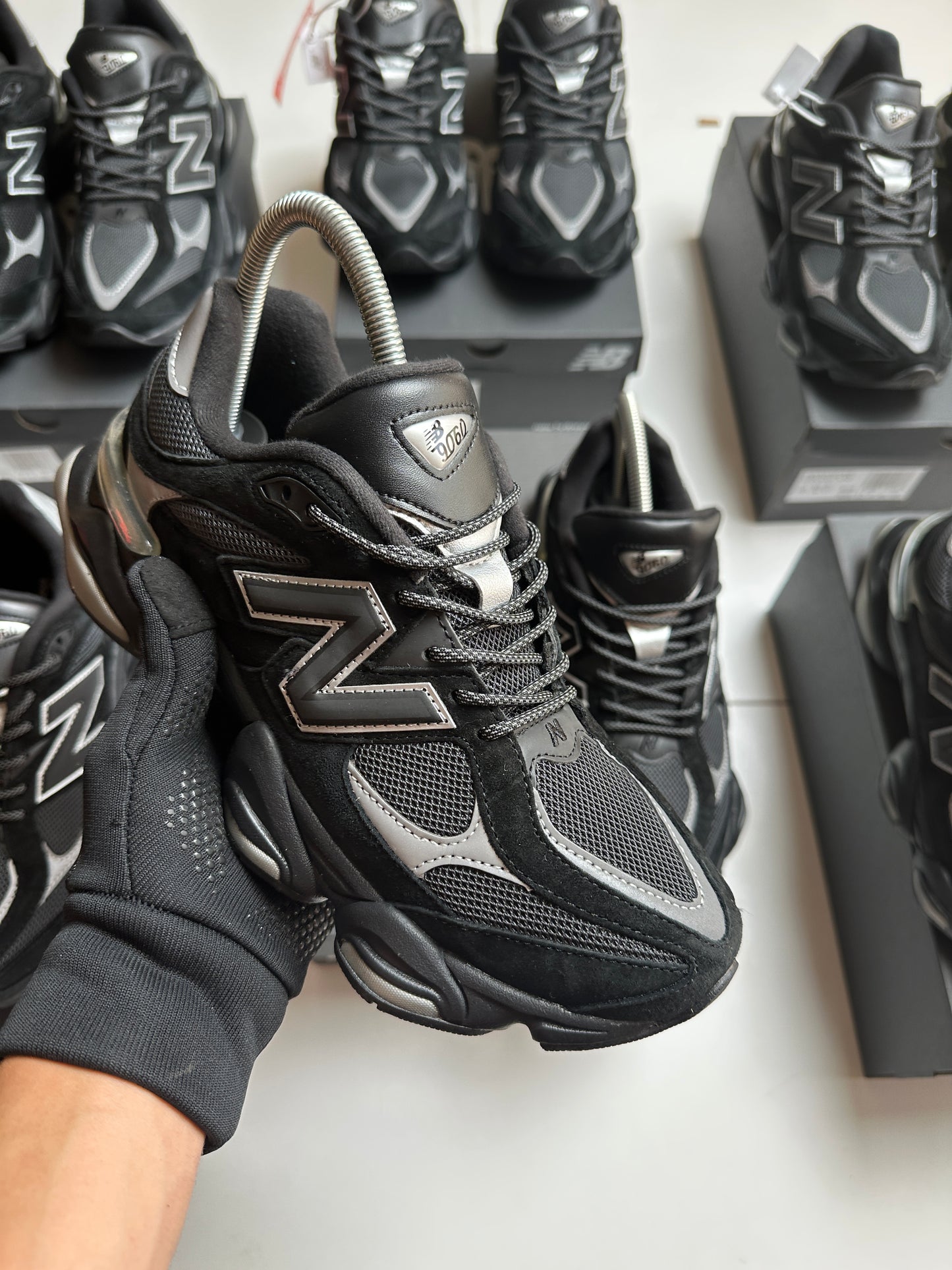 NEW BALANCE 9060