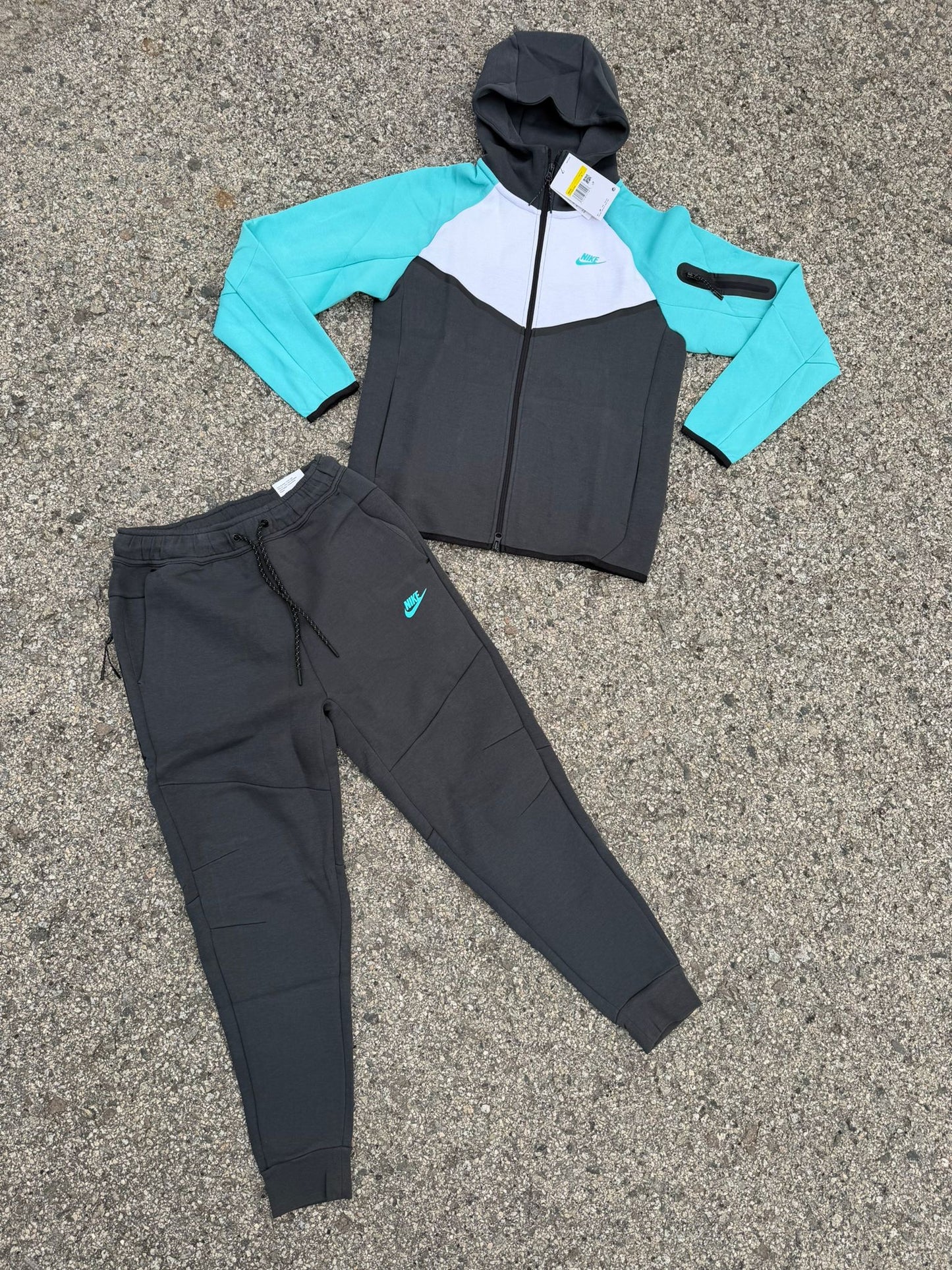 NIKE TECH 2026 IRON GREY TURQUOISE 🔥 UNIDADES LIMITADAS ‼️ CALIDAD G5 😍 LA MEJOR DEL MERCADO ✅ IDÉNTICO AL ORIGINAL 🥵 UNIDADES LIMITADAS 🔥