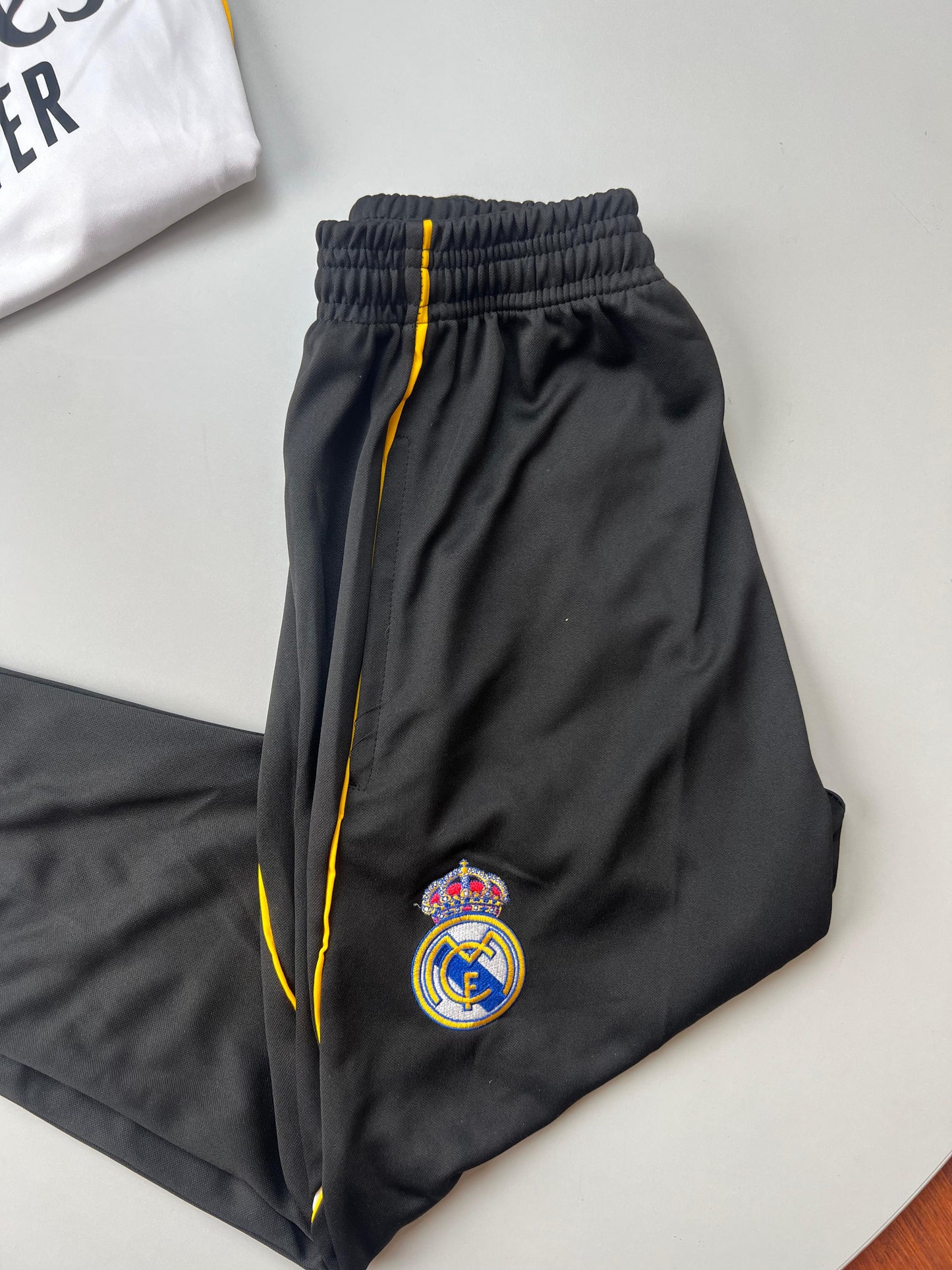 CHANDAL REAL MADRID 2026
