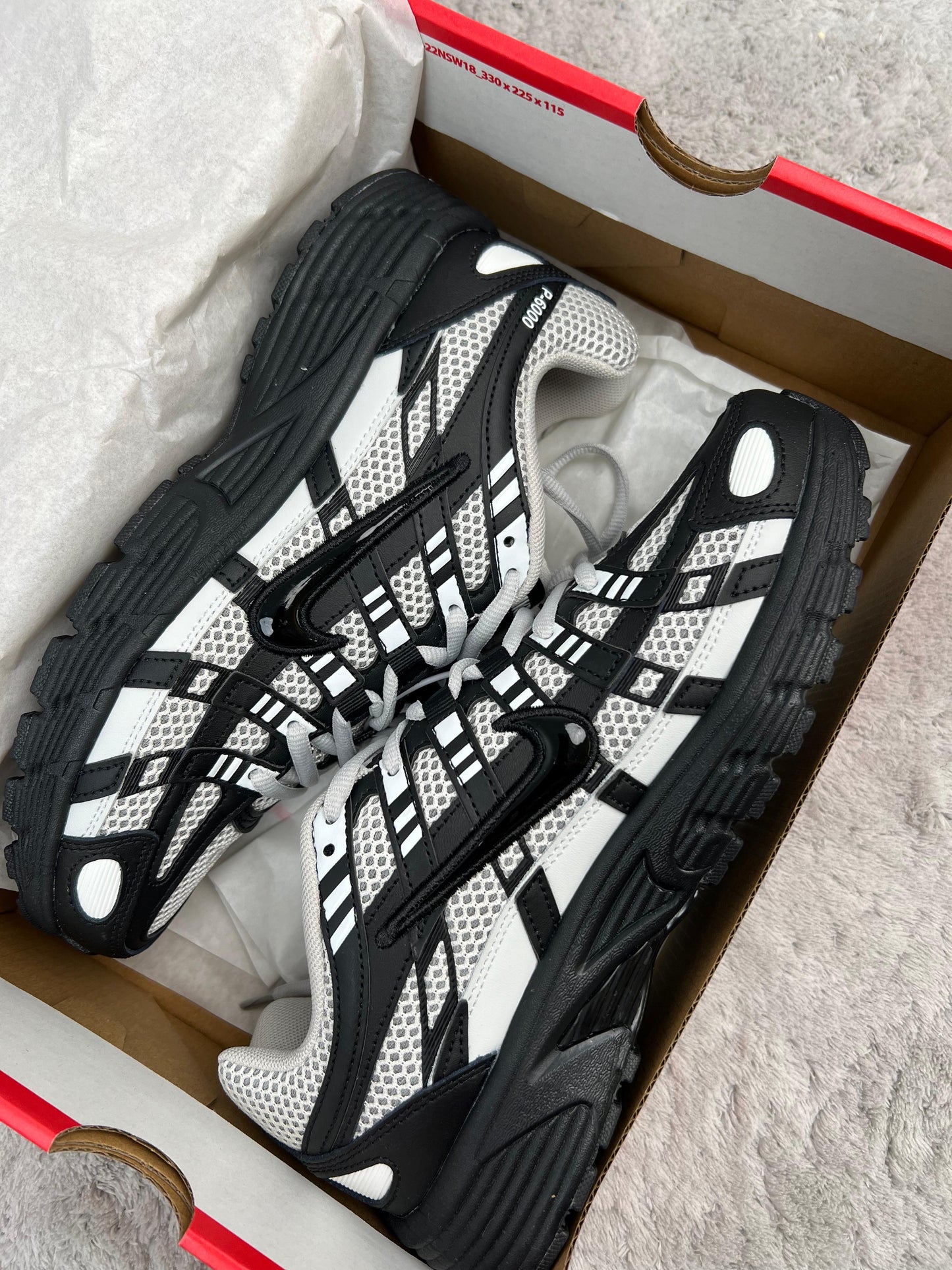 NIKE P6000 BLACK WHITE 🐼