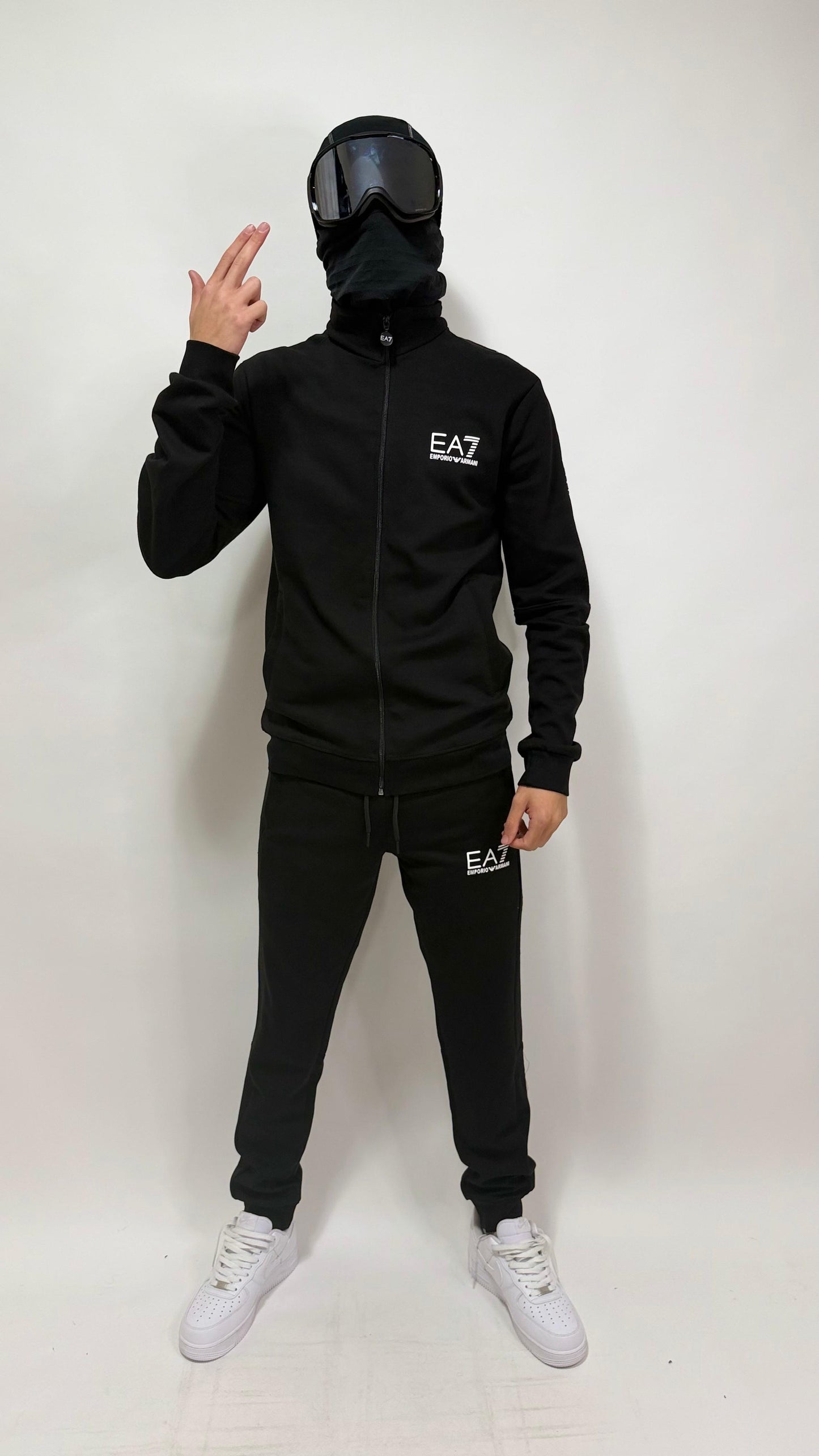 CHANDAL EMPORIO ARMANI EA7 🔥 ALTA CALIDAD 1.1 ✅ ALGODÓN 100% 😍 UNIDADES LIMITADAS ‼️