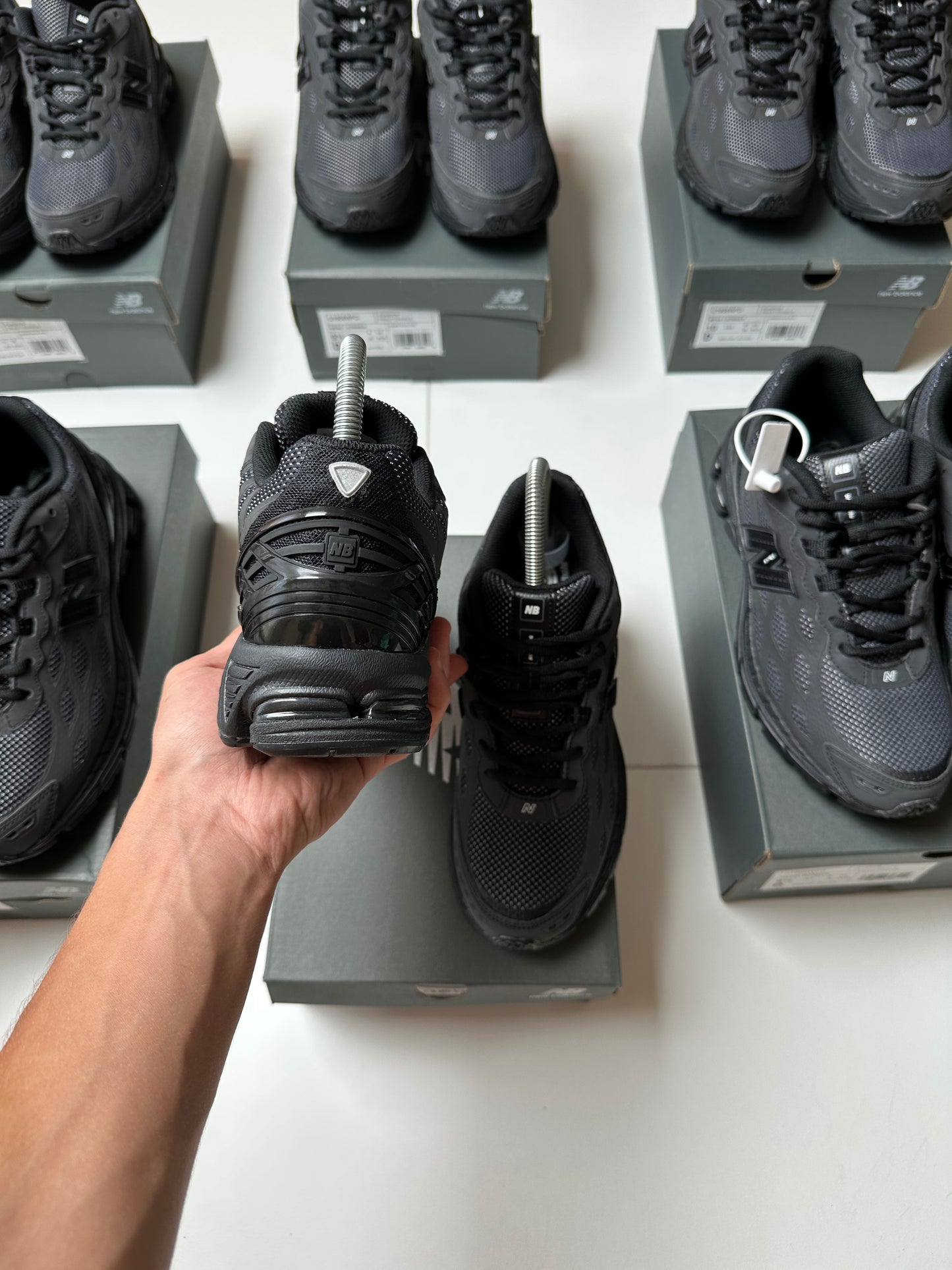 Zapatilla New Balance All Black