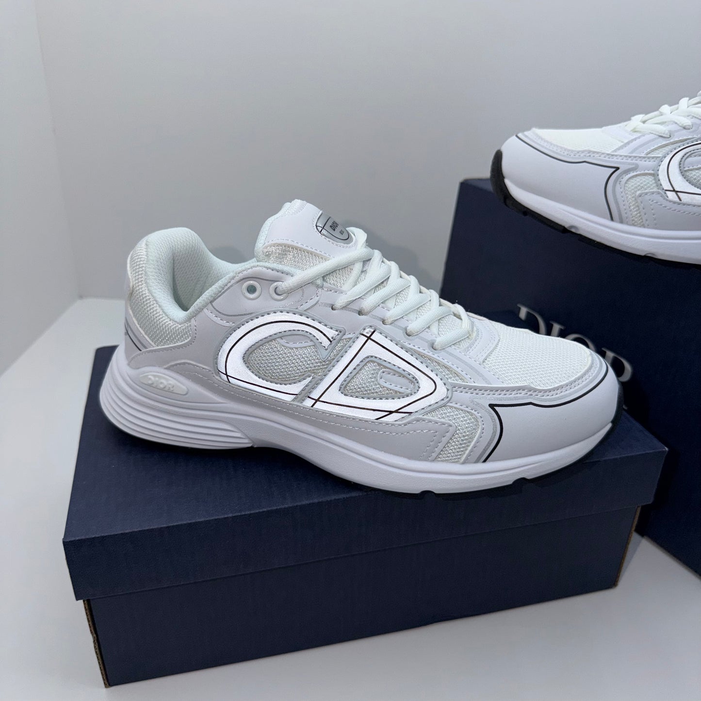 DIOR B30 WHITE BLACK 🐼🐼