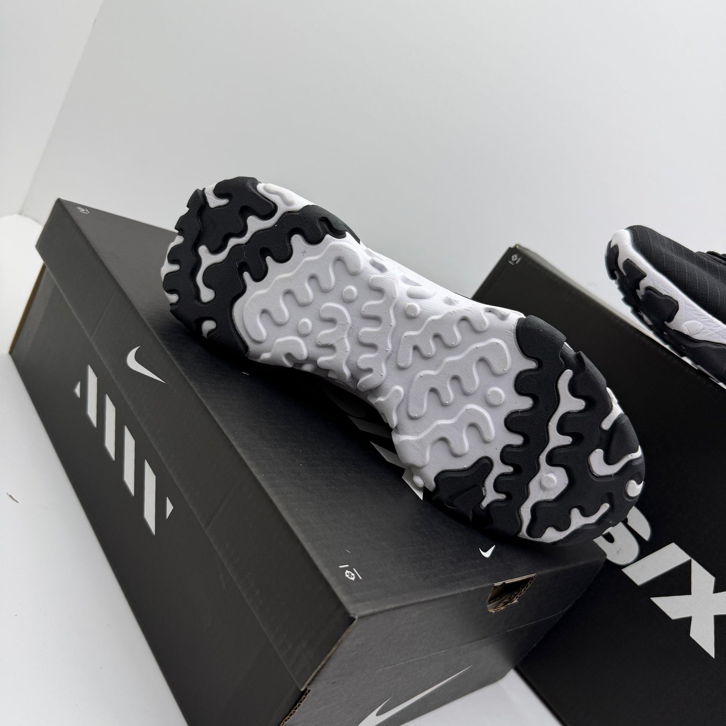 NIKE REACT VISION MX BLACK/WHITE 🖤 ⚪️