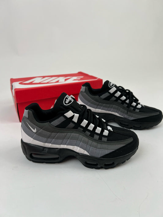 NIKE AIR MAX 95 2025 ⚫️🩶⚪️