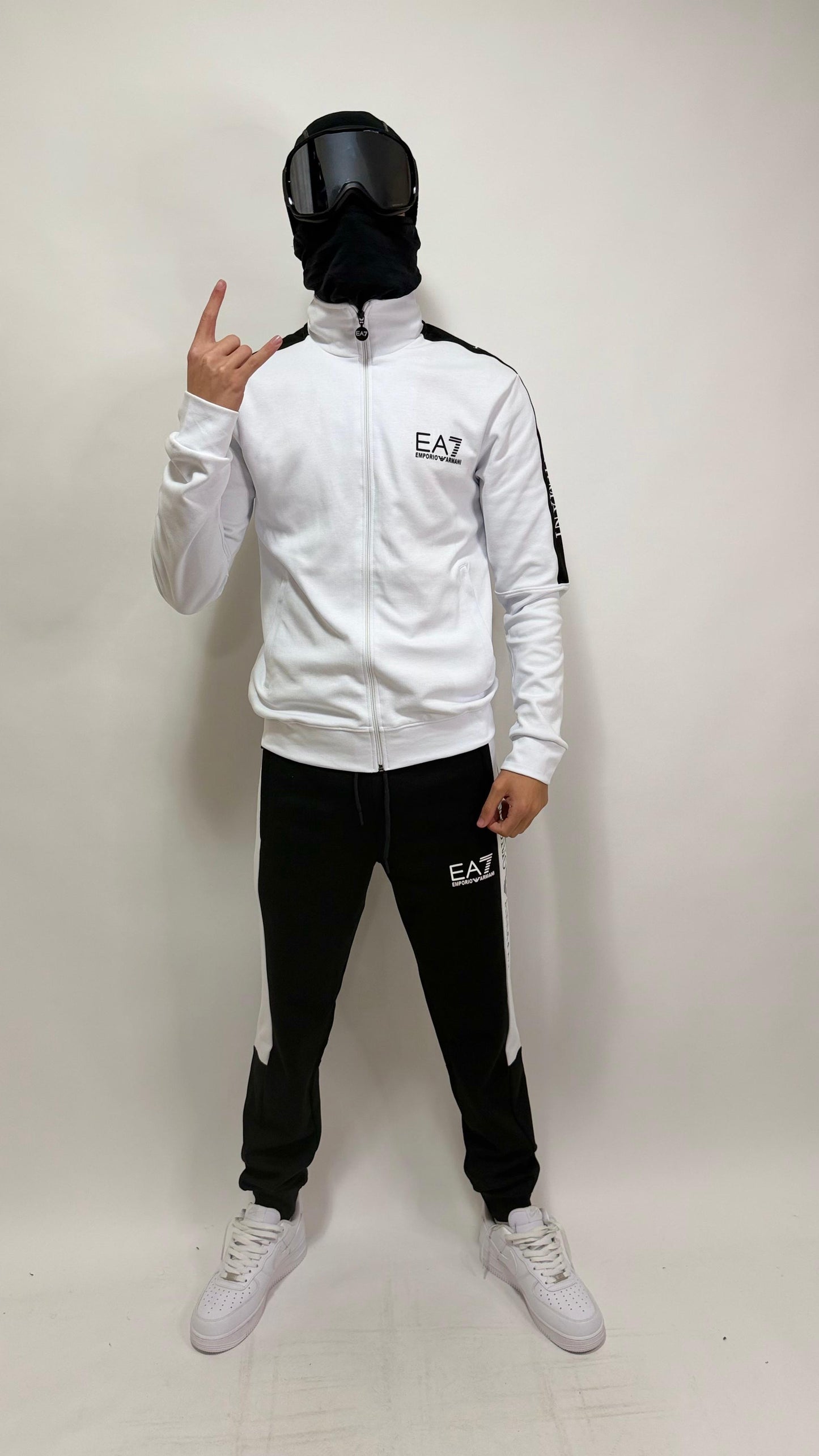 CHANDAL EMPORIO ARMANI EA7 🔥 ALTA CALIDAD 1.1 ✅ ALGODÓN 100% 😍 UNIDADES LIMITADAS ‼️