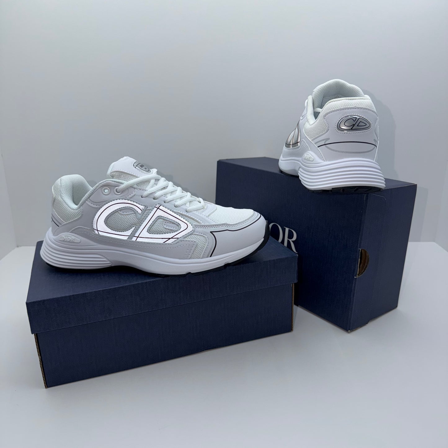 DIOR B30 WHITE BLACK 🐼🐼