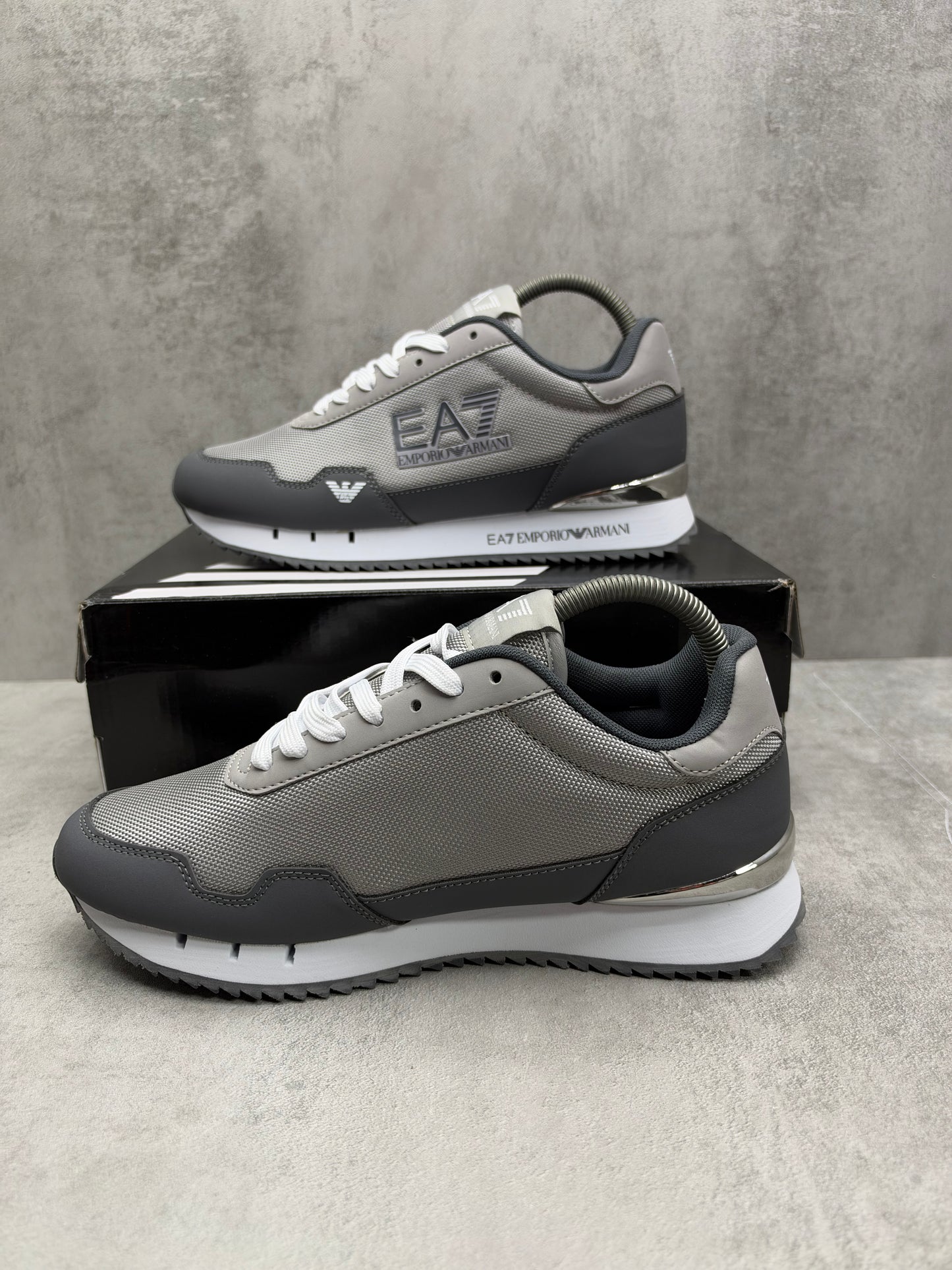 Zapatilla EA7 GREY 2026 🆕 UNIDADES LIMITADAS 🔥 ALTA CALIDAD G5 ✅ NUEVO MODELO 2026 🤯 CORRE QUE VUELAN ⚡️