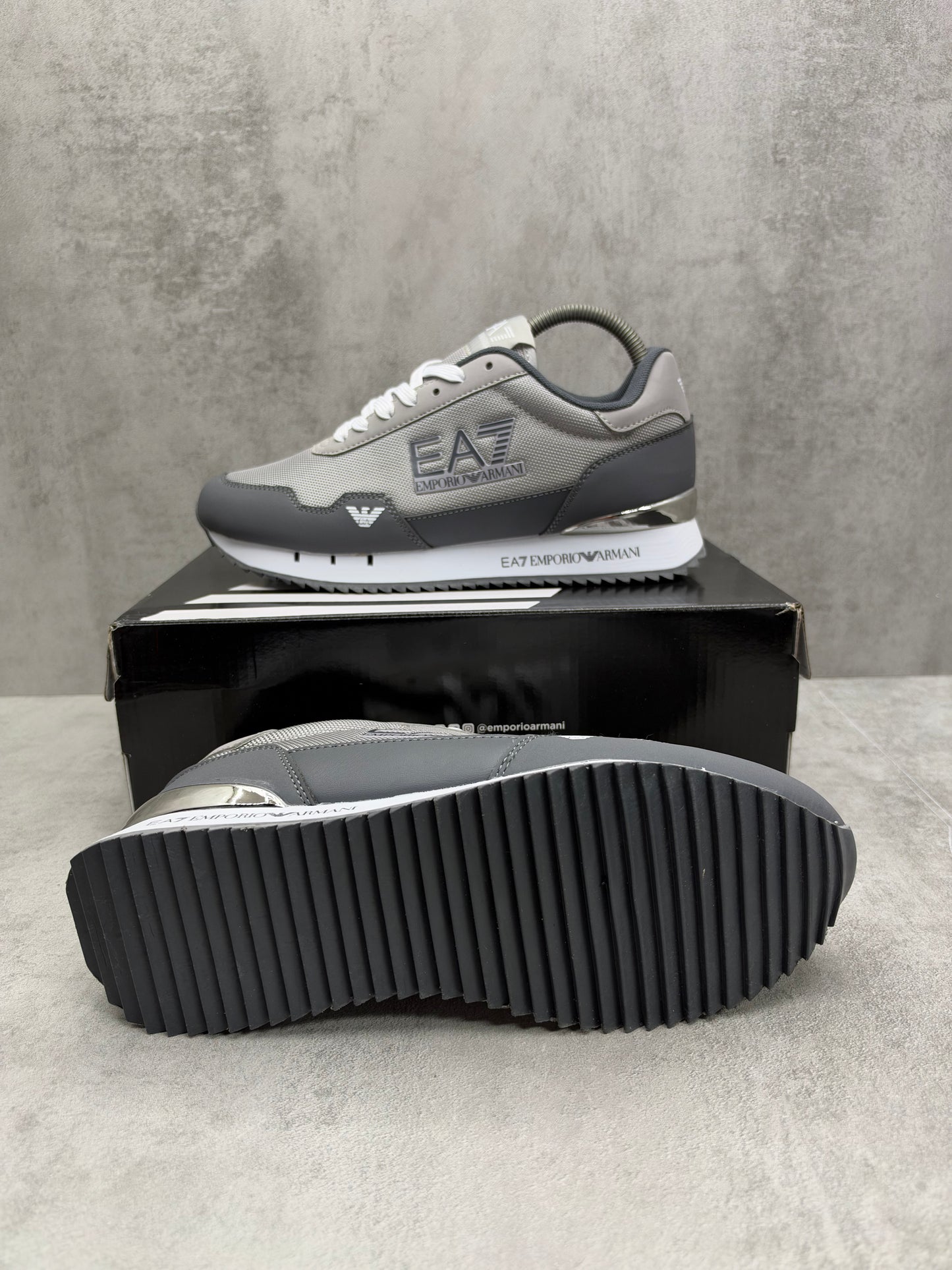Zapatilla EA7 GREY 2026 🆕 UNIDADES LIMITADAS 🔥 ALTA CALIDAD G5 ✅ NUEVO MODELO 2026 🤯 CORRE QUE VUELAN ⚡️