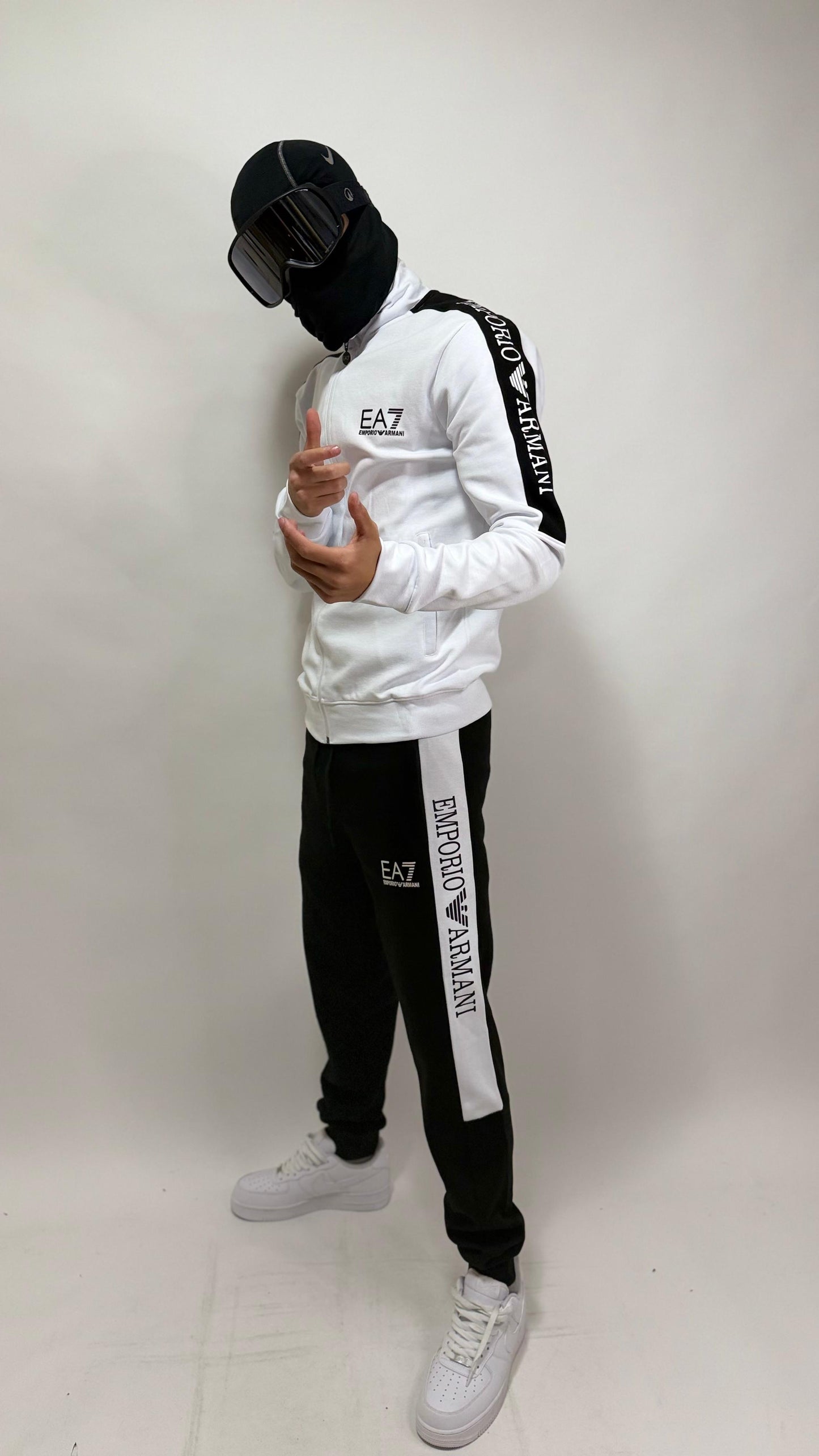 CHANDAL EMPORIO ARMANI EA7 🔥 ALTA CALIDAD 1.1 ✅ ALGODÓN 100% 😍 UNIDADES LIMITADAS ‼️