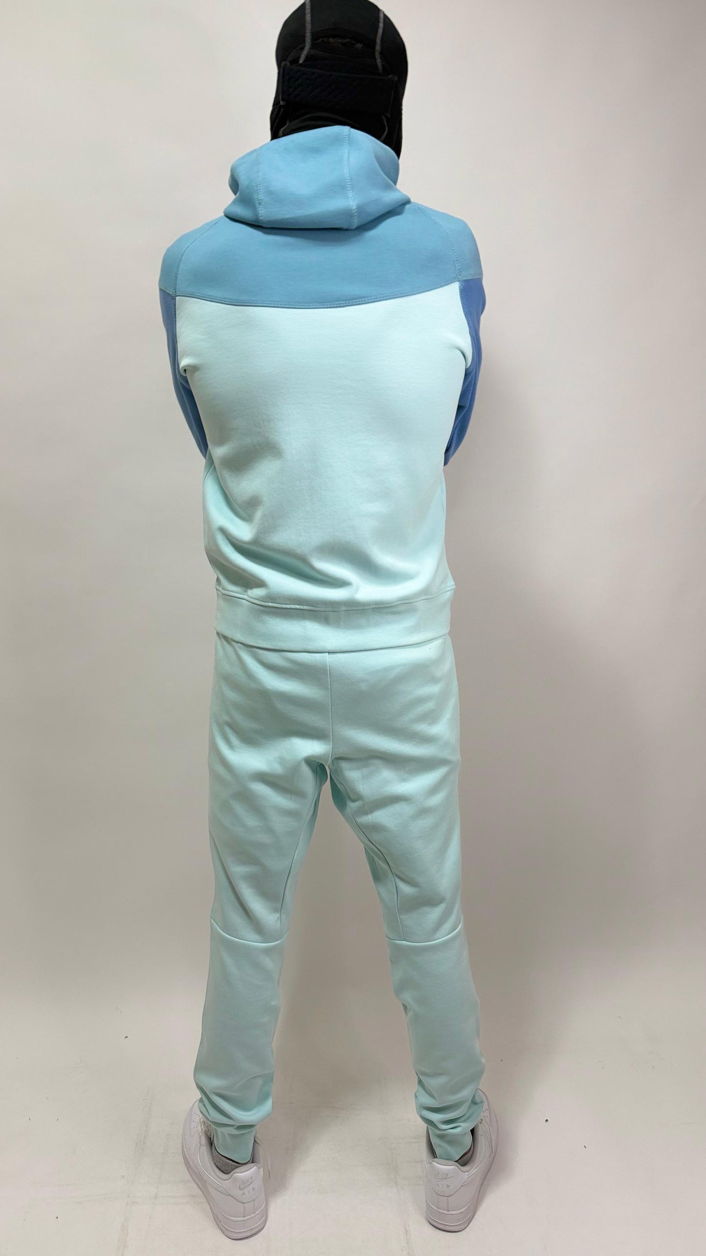 NIKE TECH 2026 CENTRAL CEE 🔥  ALTA CALIDAD 1.1 ￼✅ UNIDADES LIMITADAS ‼️