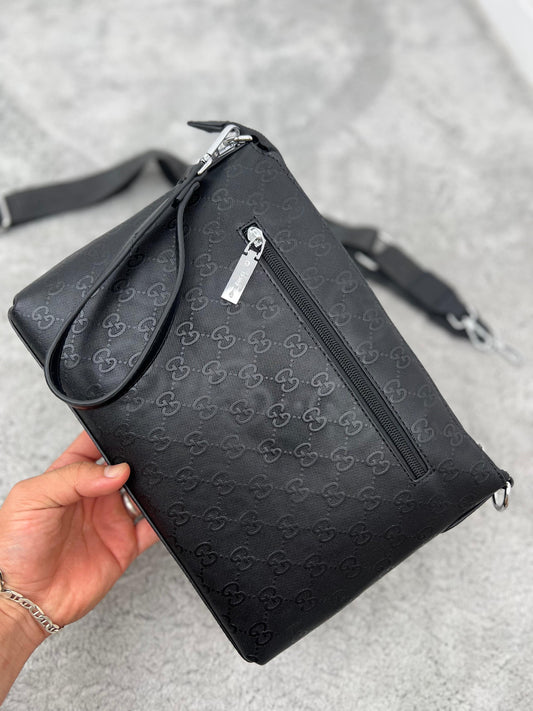 BANDOLERAS GUCCI (PUEDES USARLA COMO NECESER TAMBIÉN)
