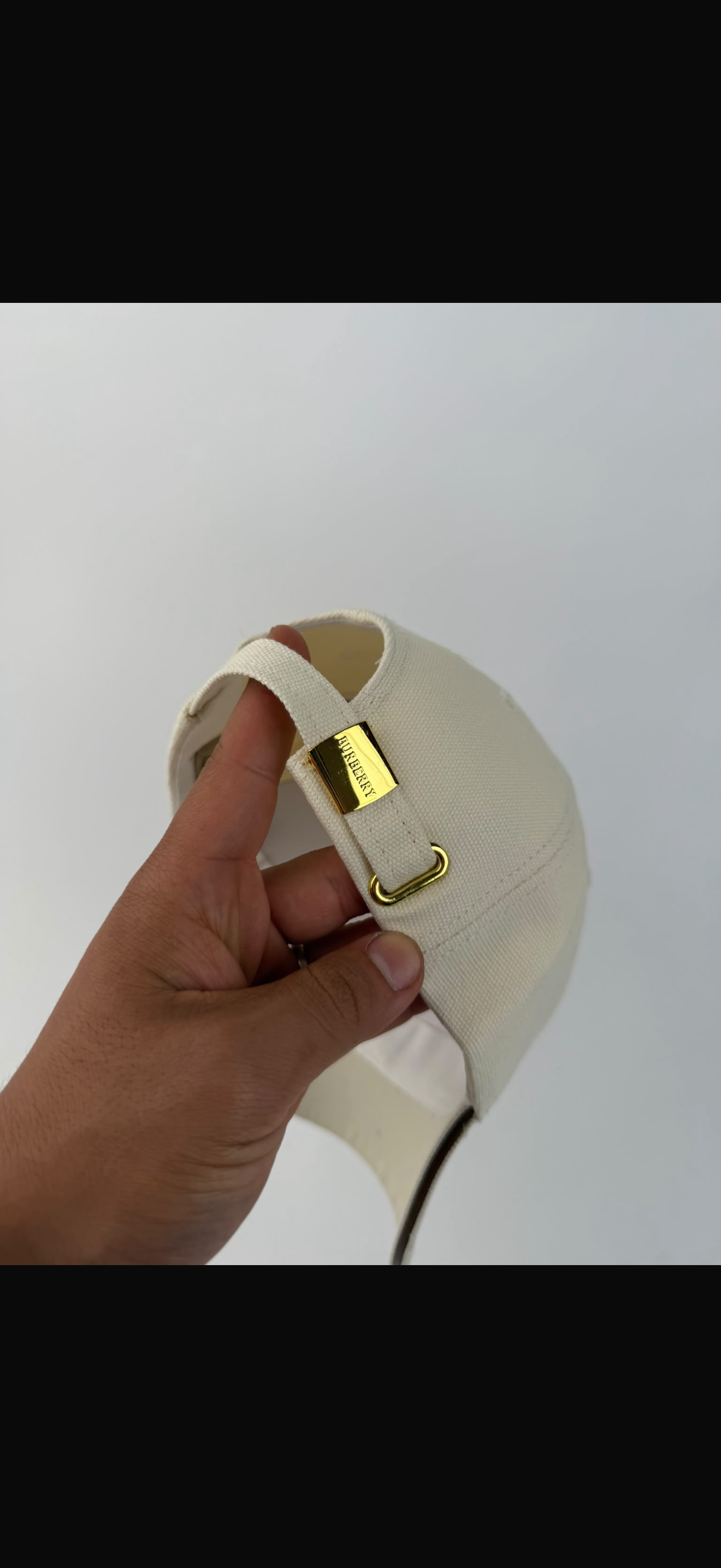 🔥 GORRA BURBERRY HORSEFERRY BEIGE ✅ CALIDAD PREMIUM ‼️ UNIDADES LIMITADAS
