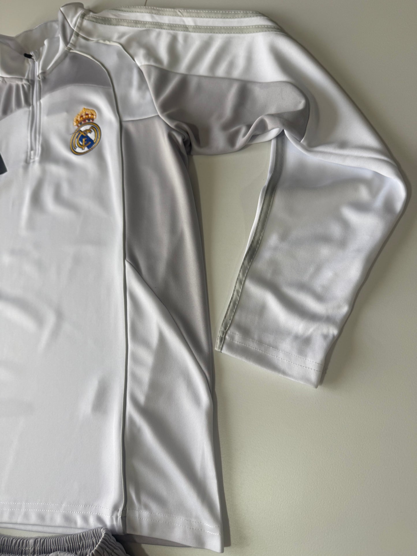 CHANDAL REAL MADRID 2026