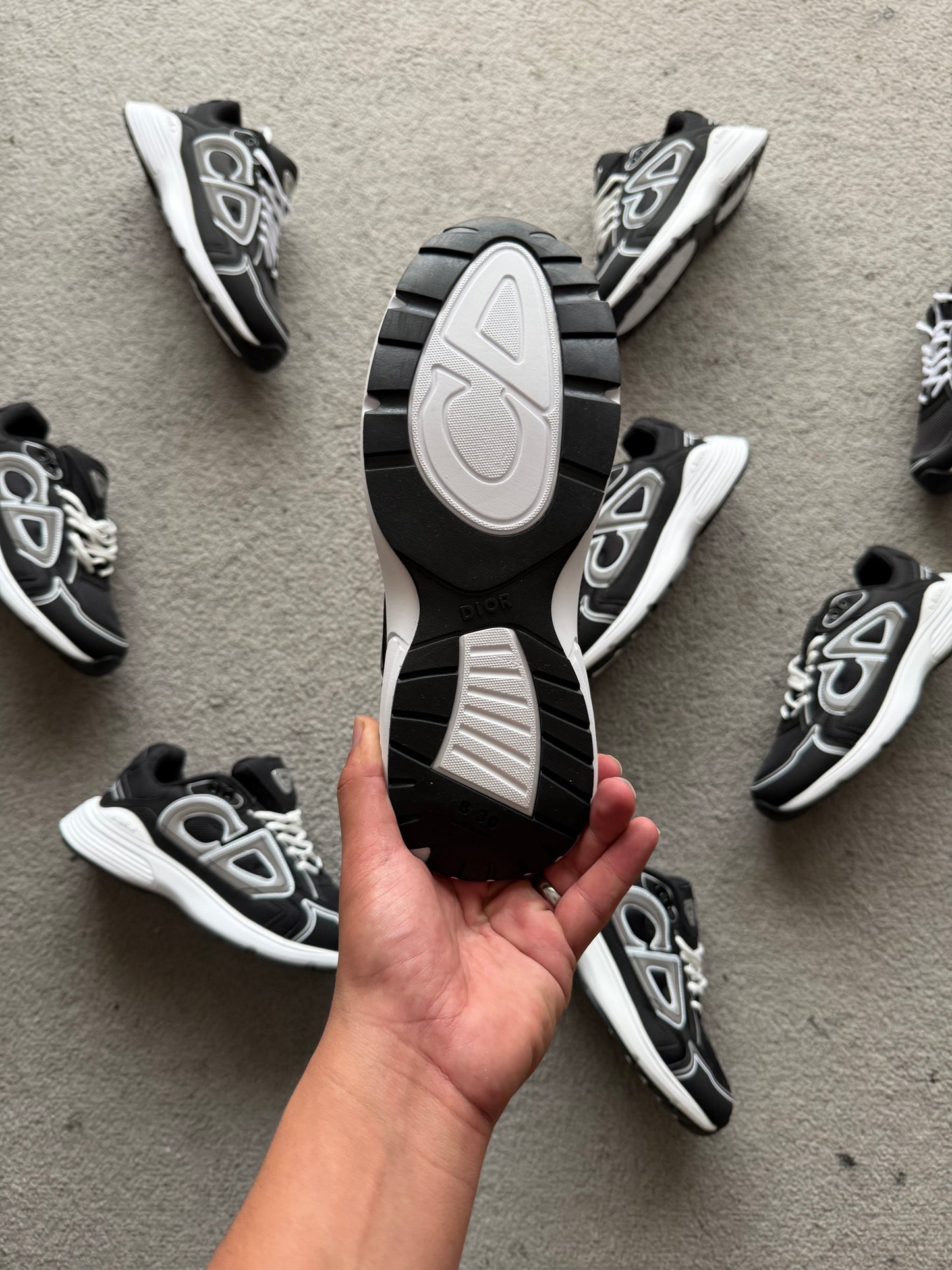 DIOR B30 BLACK/WHITE 2025 😍 CALIDAD 1.1 🔥