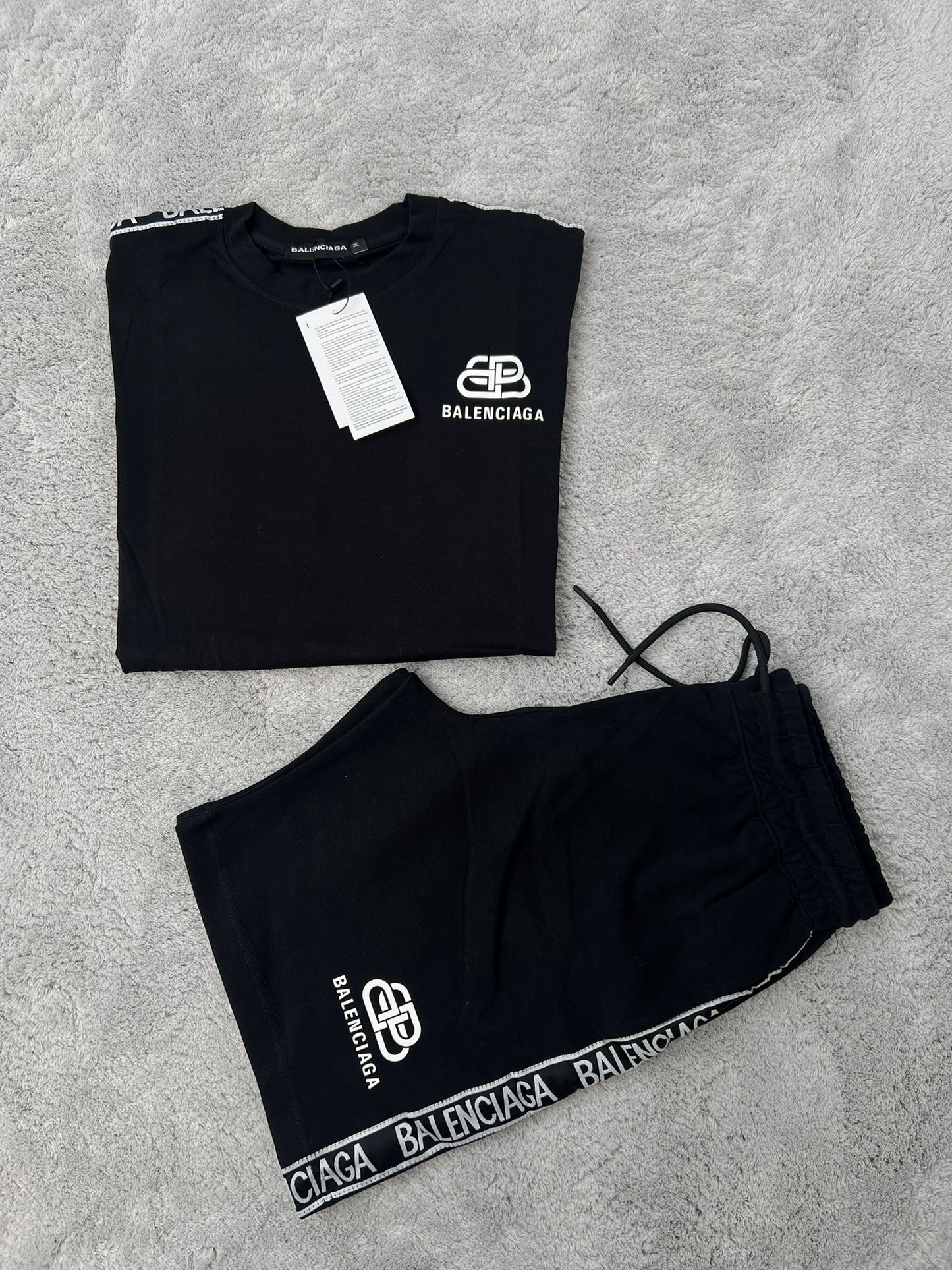 CONJUNTO VERANO BALENCIAGA