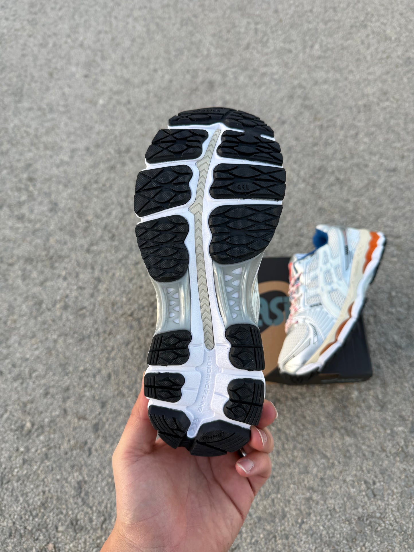 ASICS GEL-KAYANO 2026 🔥 CALIDAD 1.1‼️ UNIDADES LIMITADAS