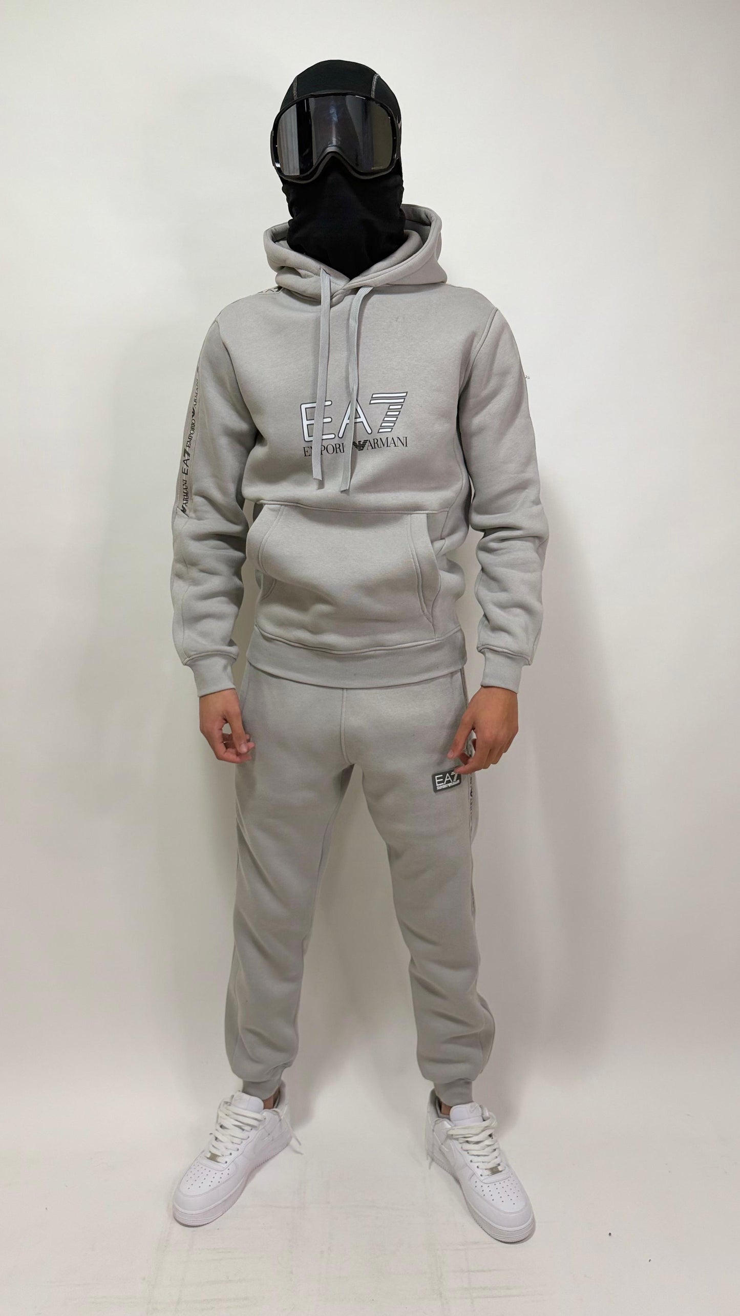 CHANDAL EMPORIO ARMANI EA7 🔥 ALTA CALIDAD 1.1 ✅ ALGODÓN 100% 😍 UNIDADES LIMITADAS ‼️