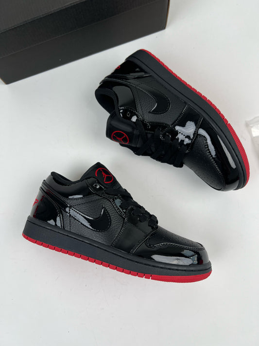 JORDAN 1 LOW ⚫️🔴
