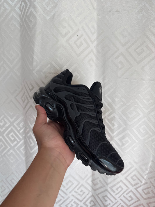 NIKE TN LIQUIDACIÓN TALLA 42