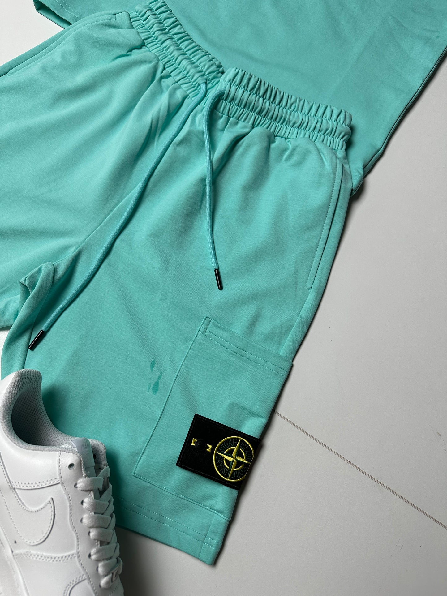 SÚPER PACK CONJUNTO STONE ISLAND + AIR FORCE 1
