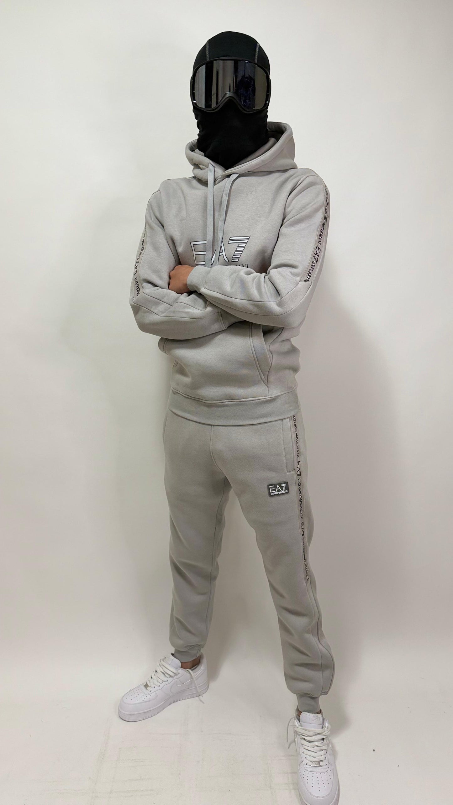 CHANDAL EMPORIO ARMANI EA7 🔥 ALTA CALIDAD 1.1 ✅ ALGODÓN 100% 😍 UNIDADES LIMITADAS ‼️